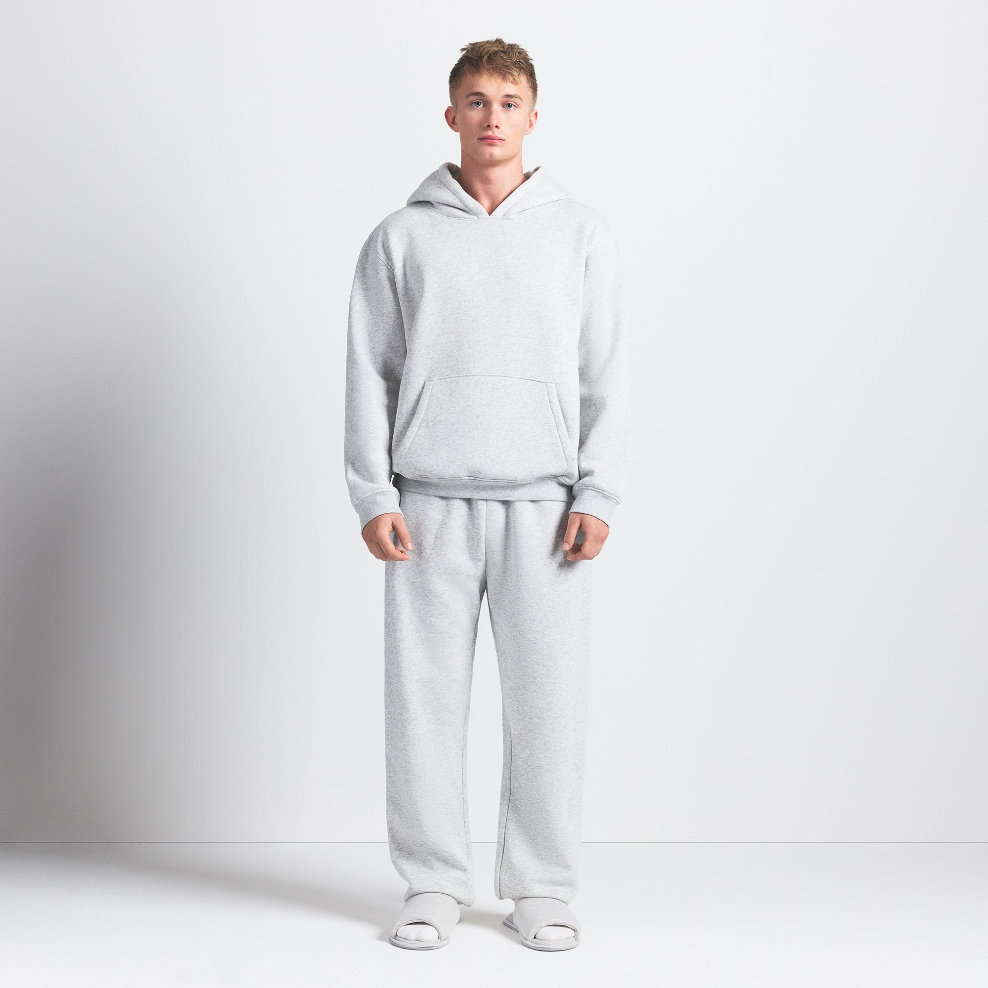 SKIMS FLEECE LOUNGE MENS RELAXED HOODIE | LIGHT HEATHER GREY - Sneaker Türkiye