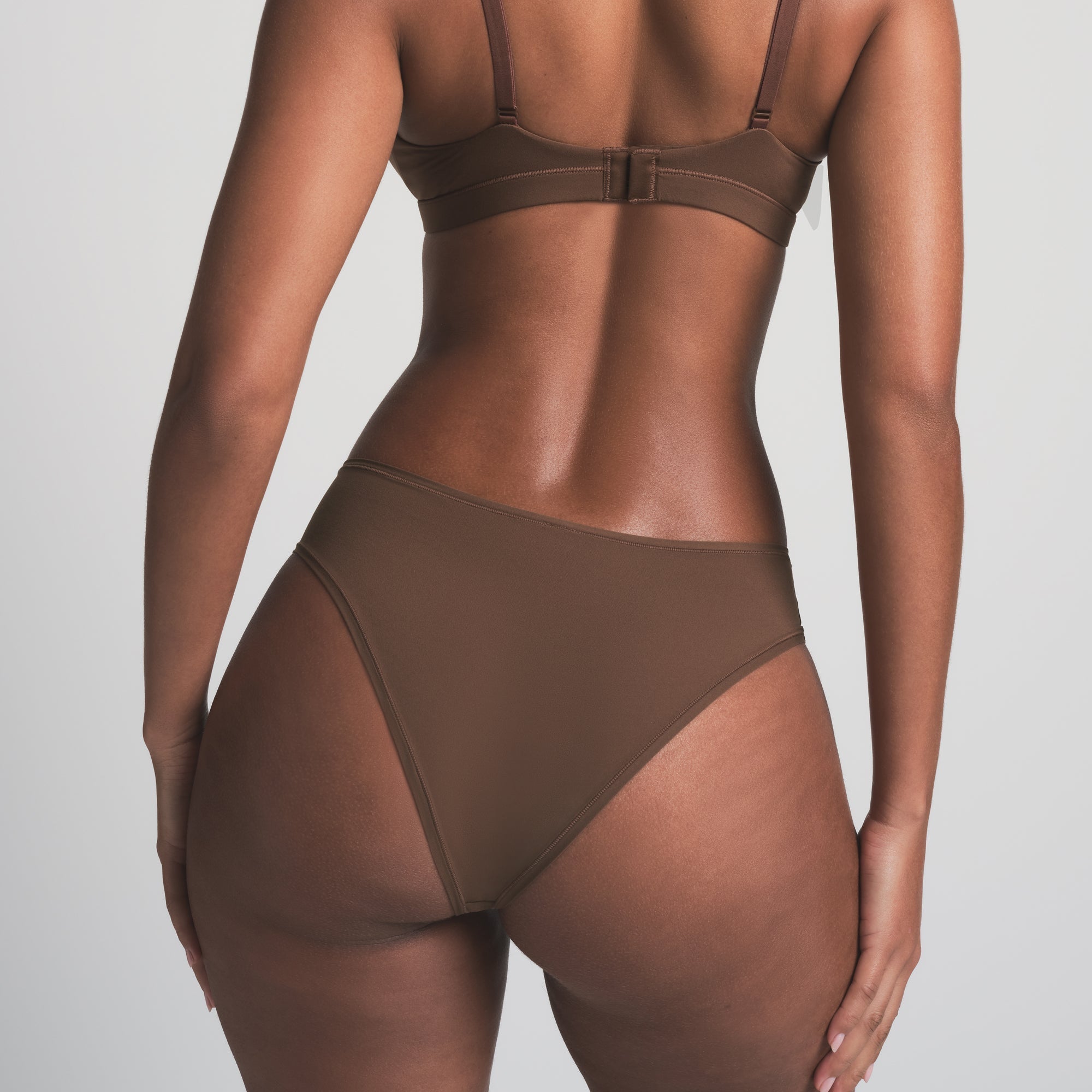 SKIMS FITS EVERYBODY CHEEKY BRIEF | JASPER - Sneaker Türkiye