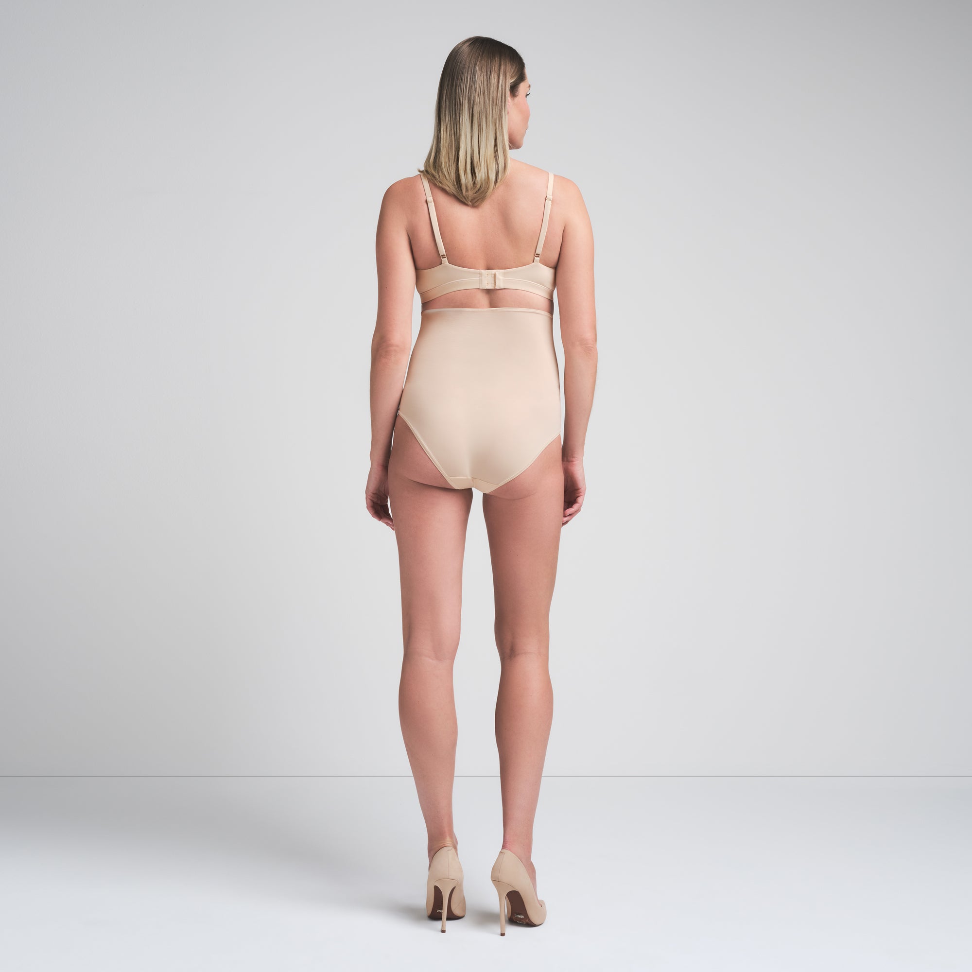 SKIMS FITS EVERYBODY MATERNITY HIGH-WAISTED BRIEF | SAND - Sneaker Türkiye