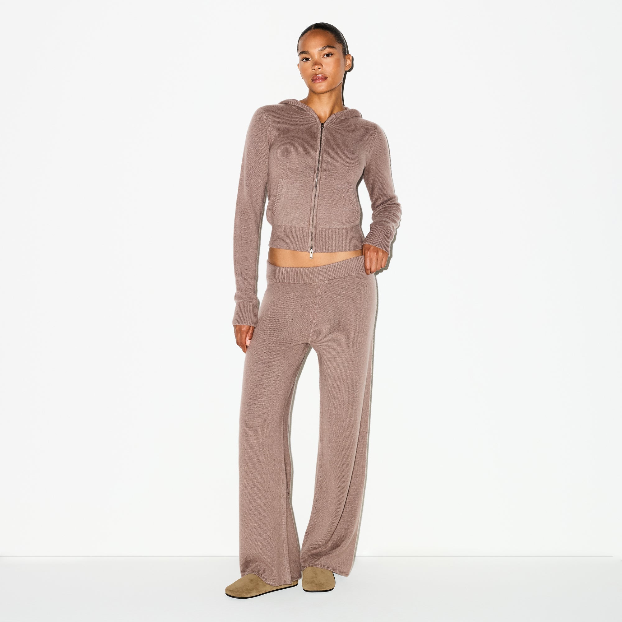 SKIMS CASHMERE WIDE LEG PANT | UMBER - Sneaker Türkiye