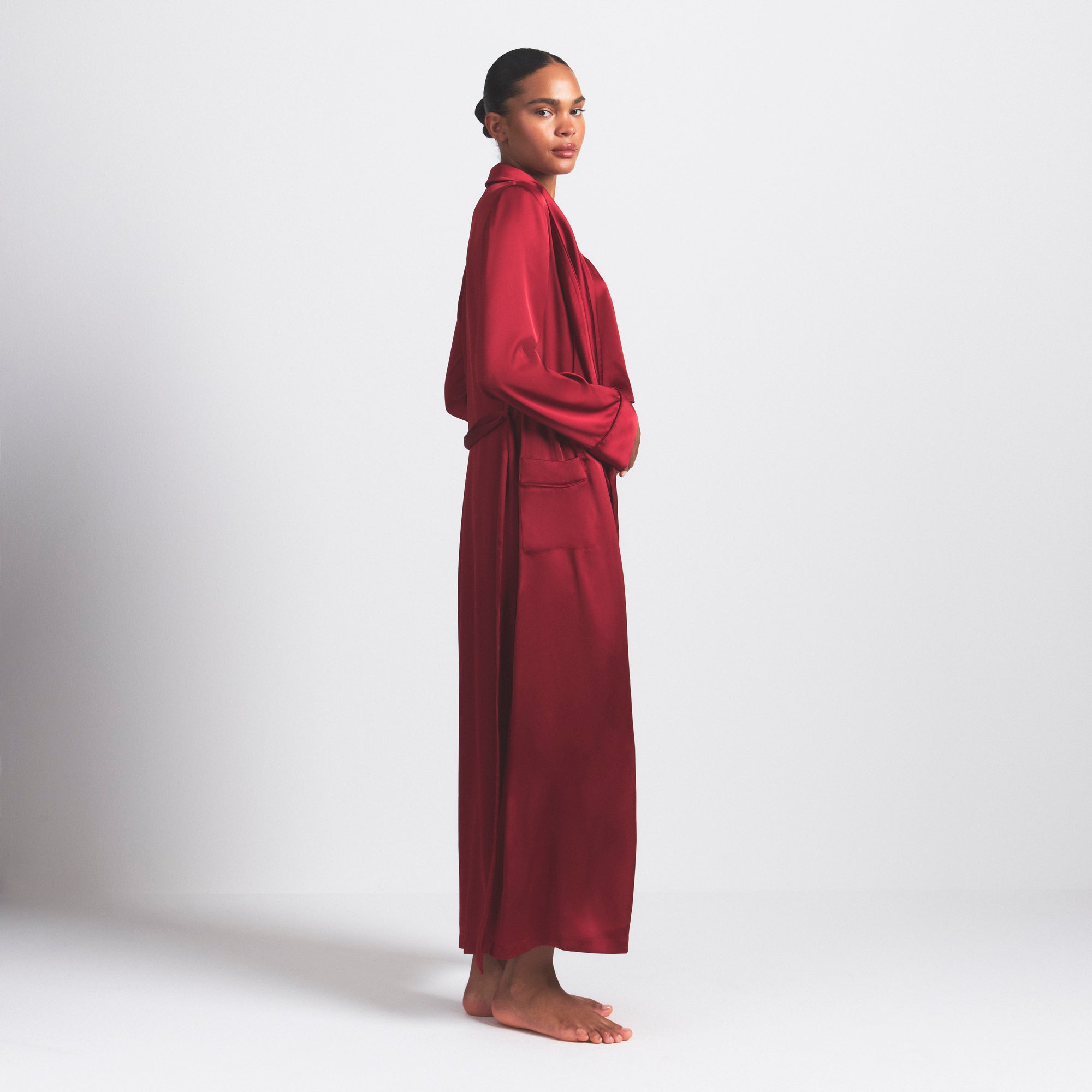 SKIMS WOVEN SHINE LONG ROBE | BRICK - Sneaker Türkiye