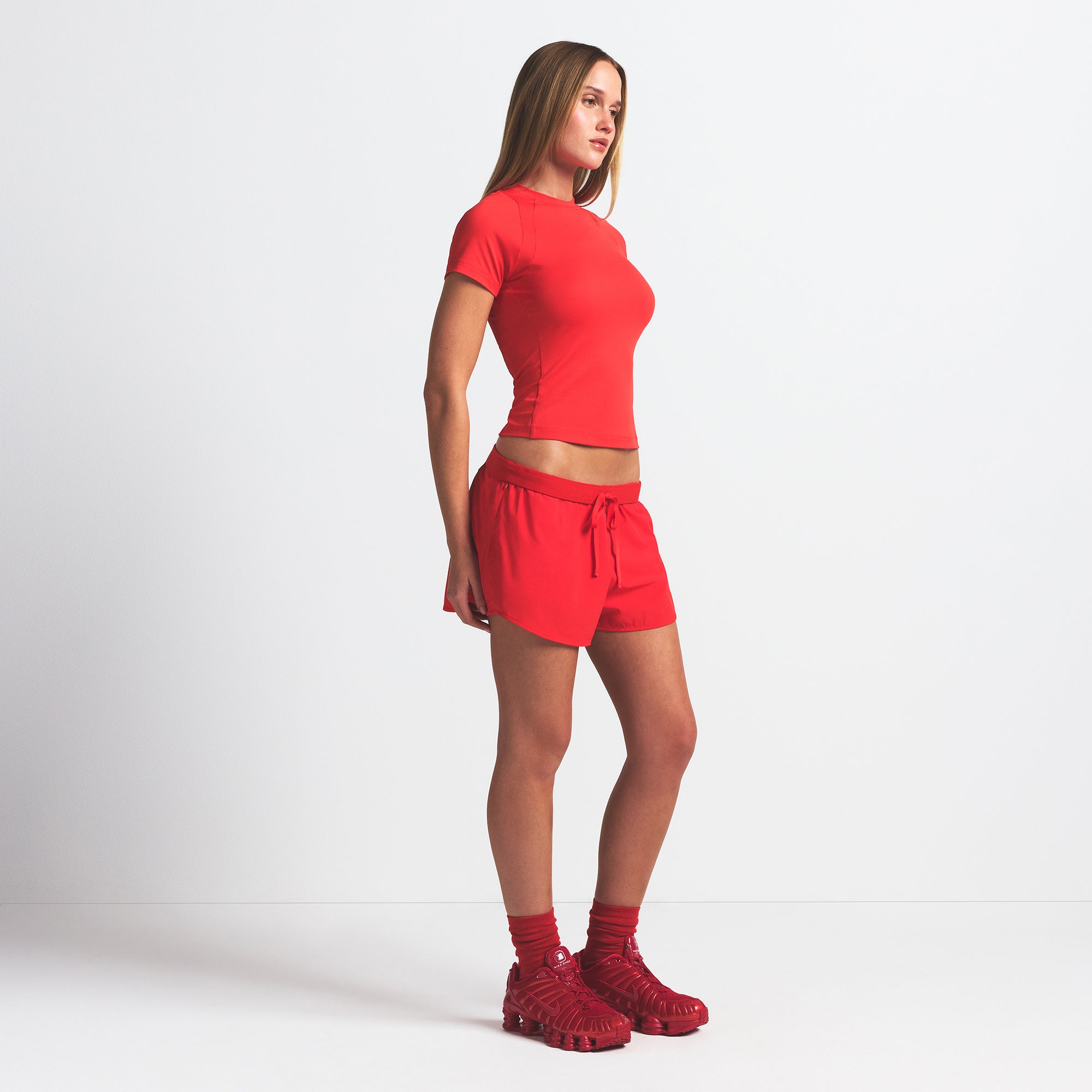 NikeSKIMS WOVEN NYLON 2.5″ RUNNER SHORT | RUBY - Sneaker Türkiye