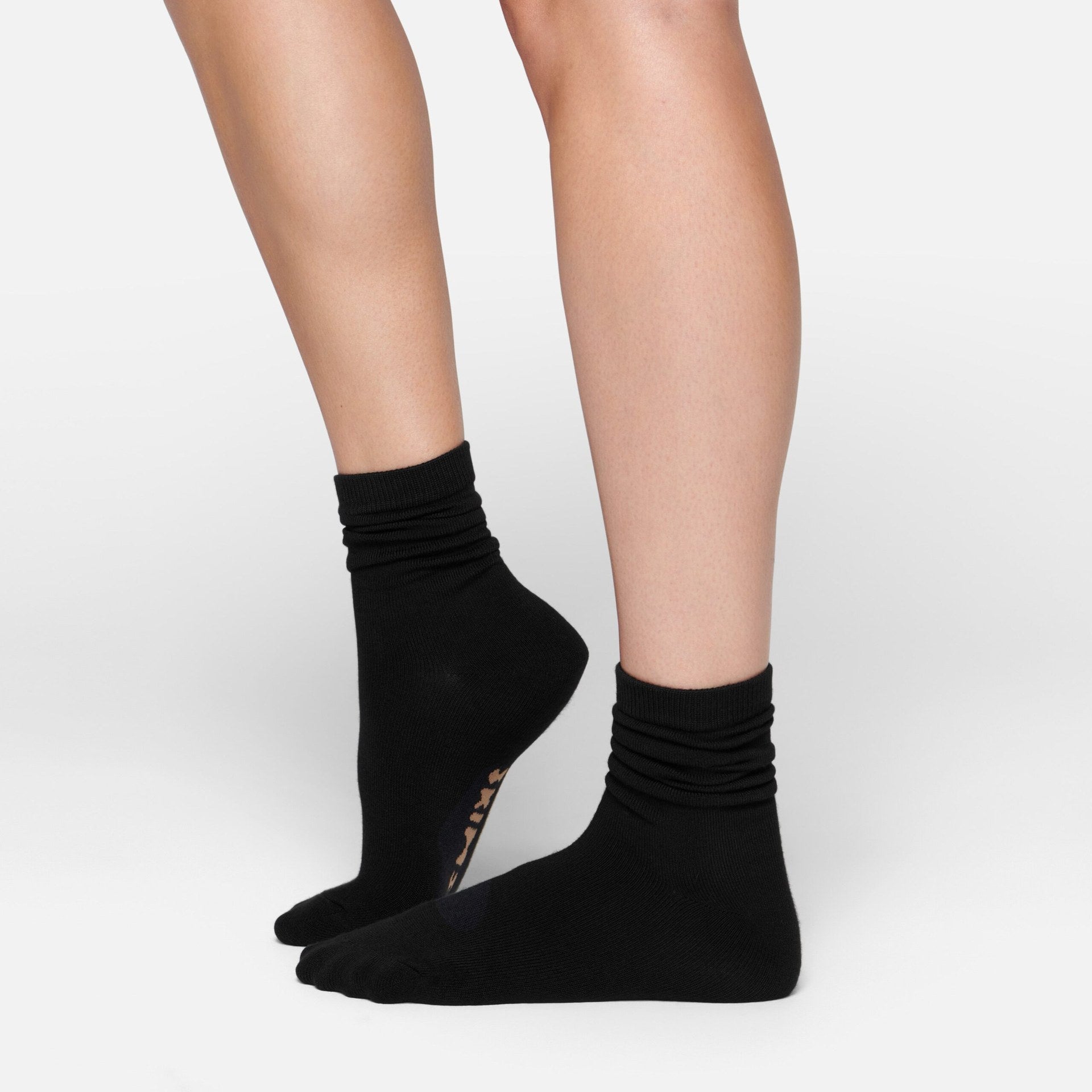 SKIMS EVERYDAY CREW SOCK | ONYX - Sneaker Türkiye