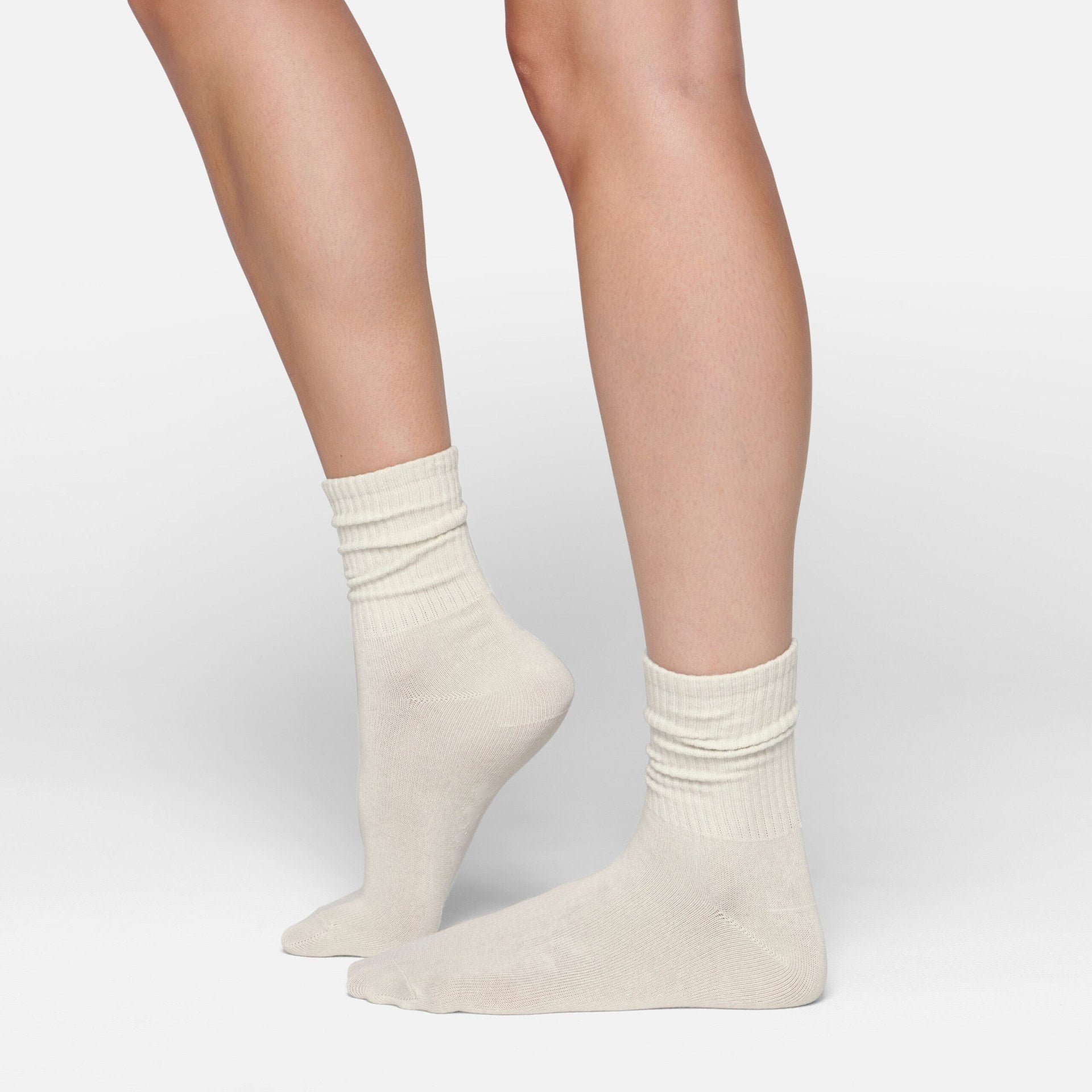 SKIMS RIBBED CREW SOCK | BONE - Sneaker Türkiye