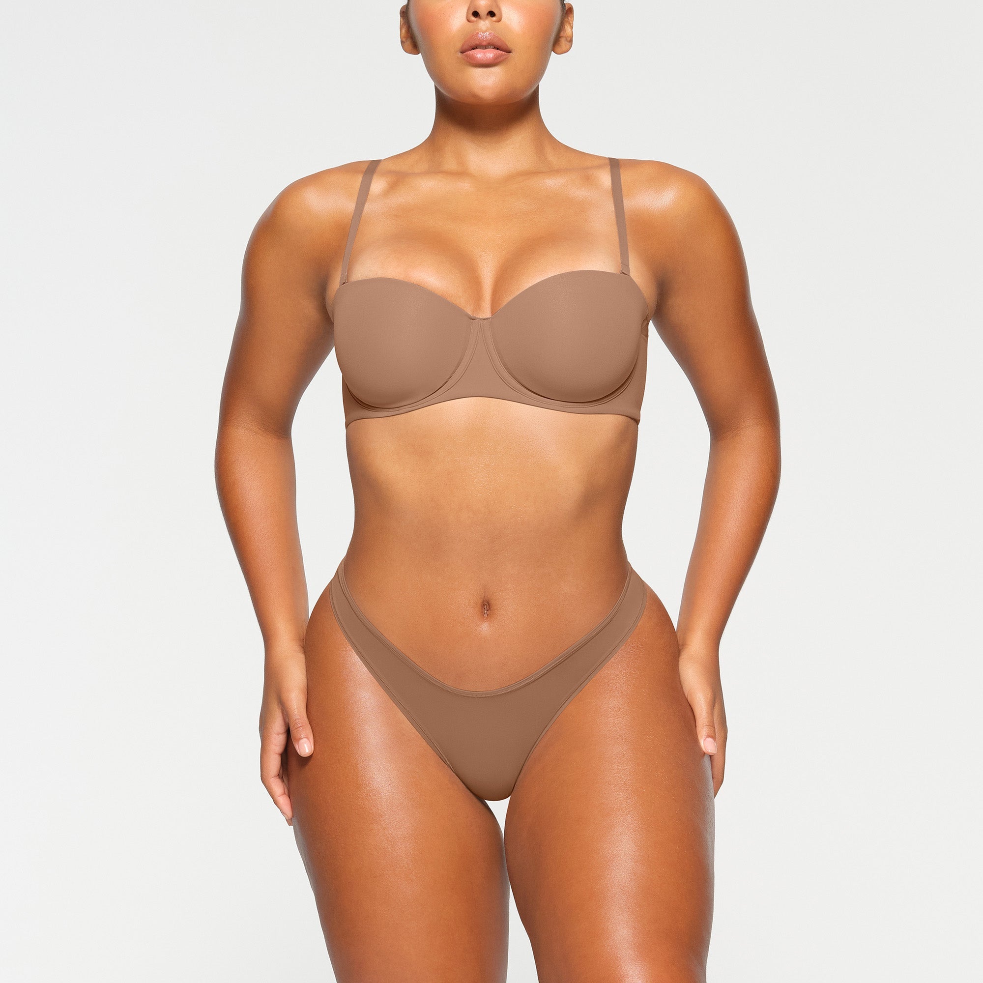 SKIMS FITS EVERYBODY STRAPLESS BRA | SIENNA - Sneaker Türkiye