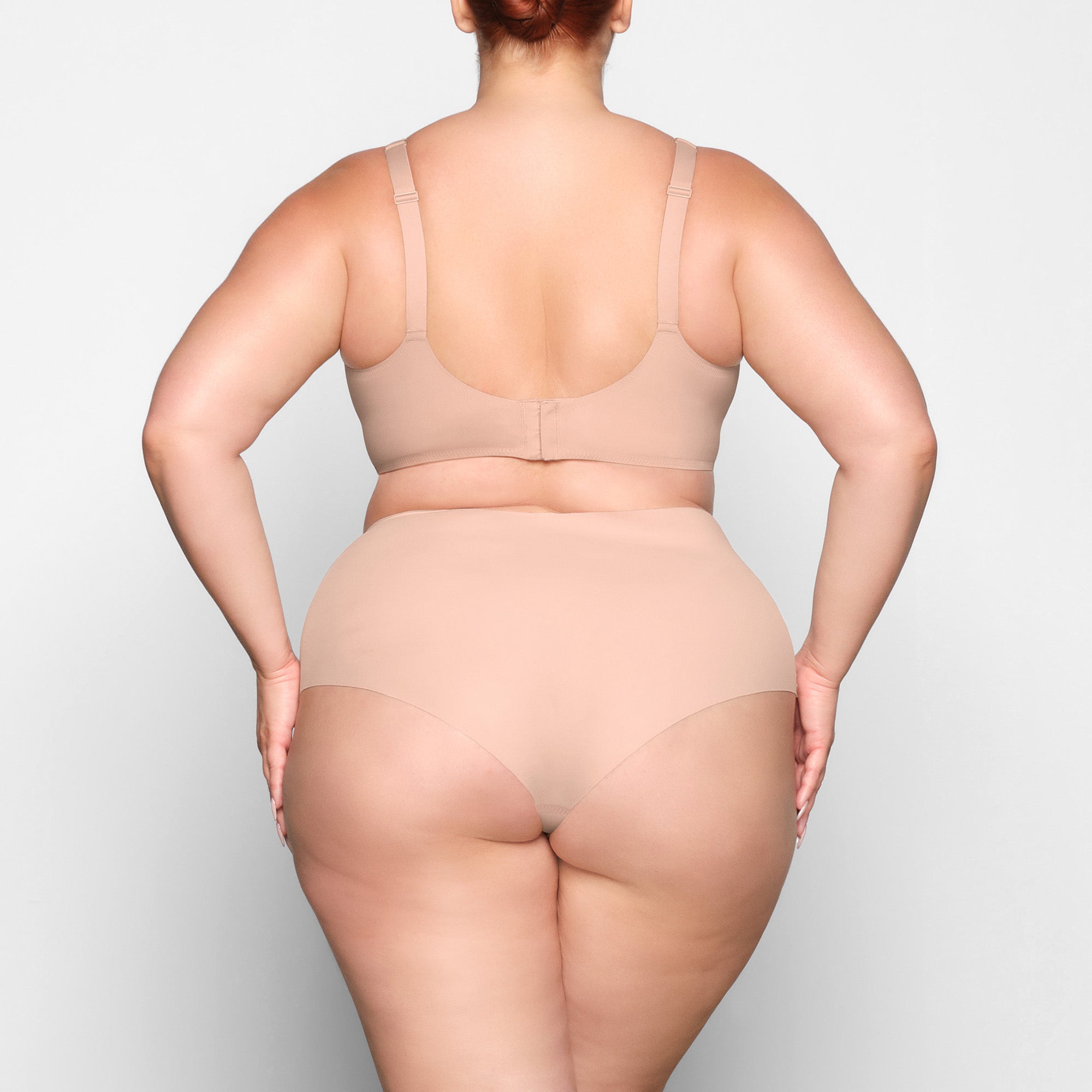SKIMS NAKED SCOOP BRALETTE | MICA - Sneaker Türkiye
