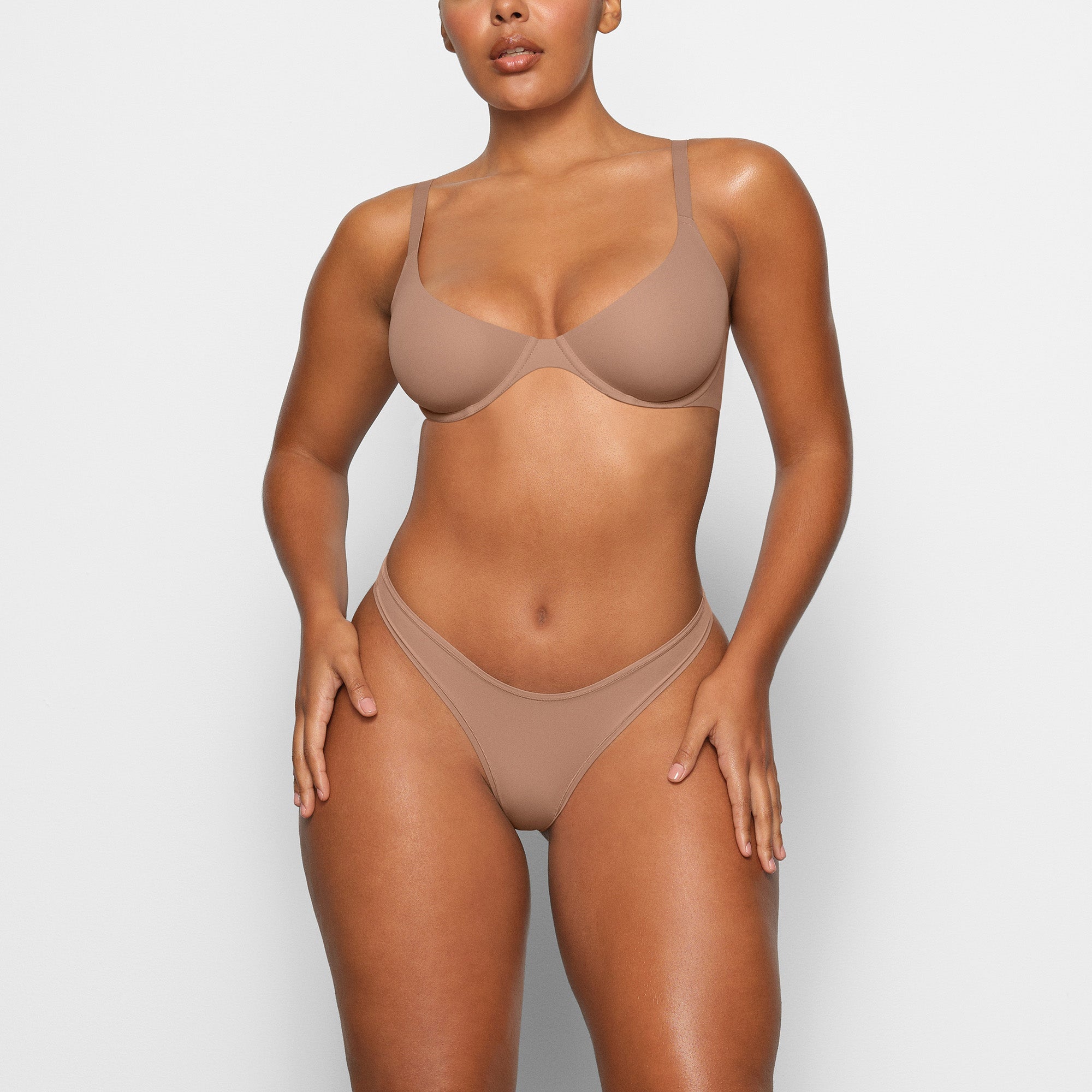 SKIMS FITS EVERYBODY PLUNGE BRA | SIENNA - Sneaker Türkiye