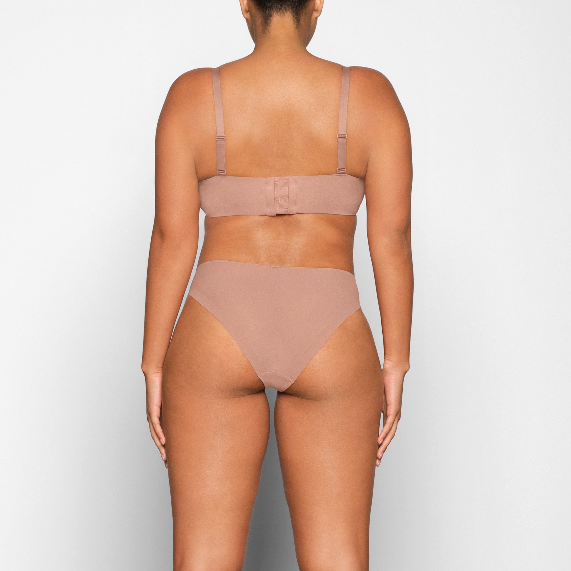 SKIMS NO SHOW UNLINED BALCONETTE BRA | SIENNA - Sneaker Türkiye