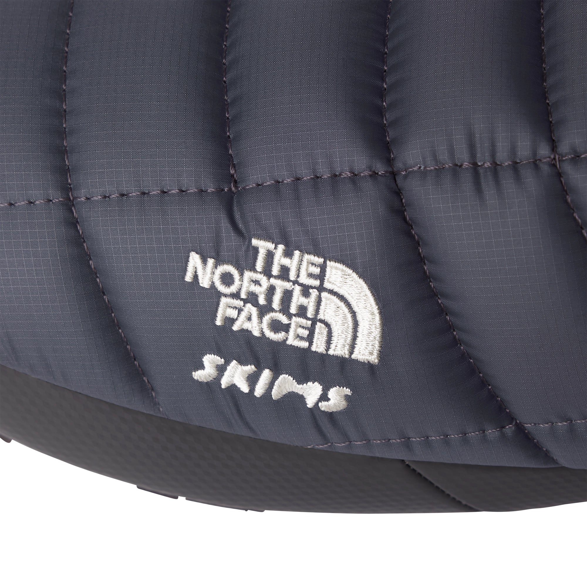 THE NORTH FACE X SKIMS THERMOBALL TRACTION MULE V | GUNMETAL - Sneaker Türkiye