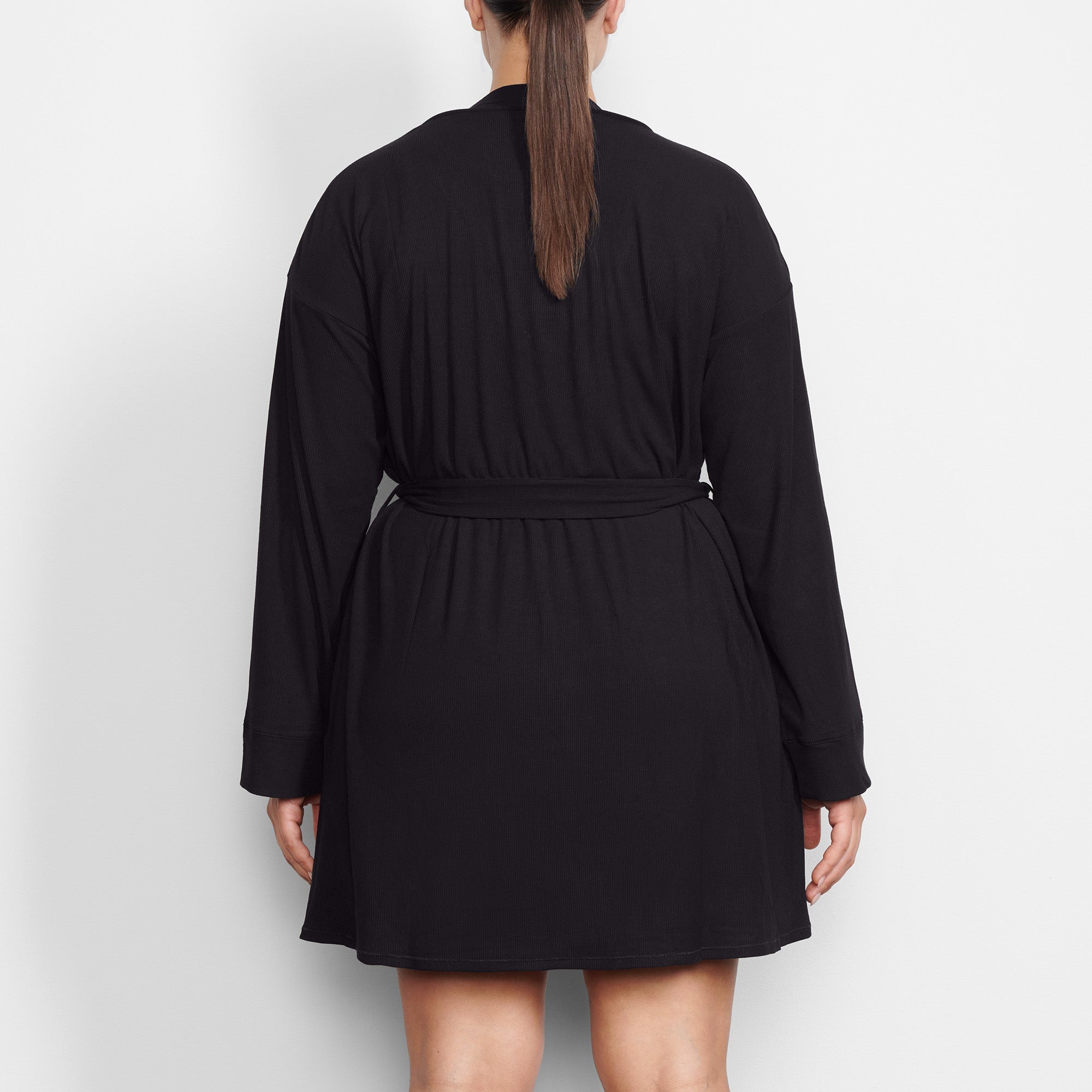 SKIMS SOFT LOUNGE ROBE | ONYX - Sneaker Türkiye