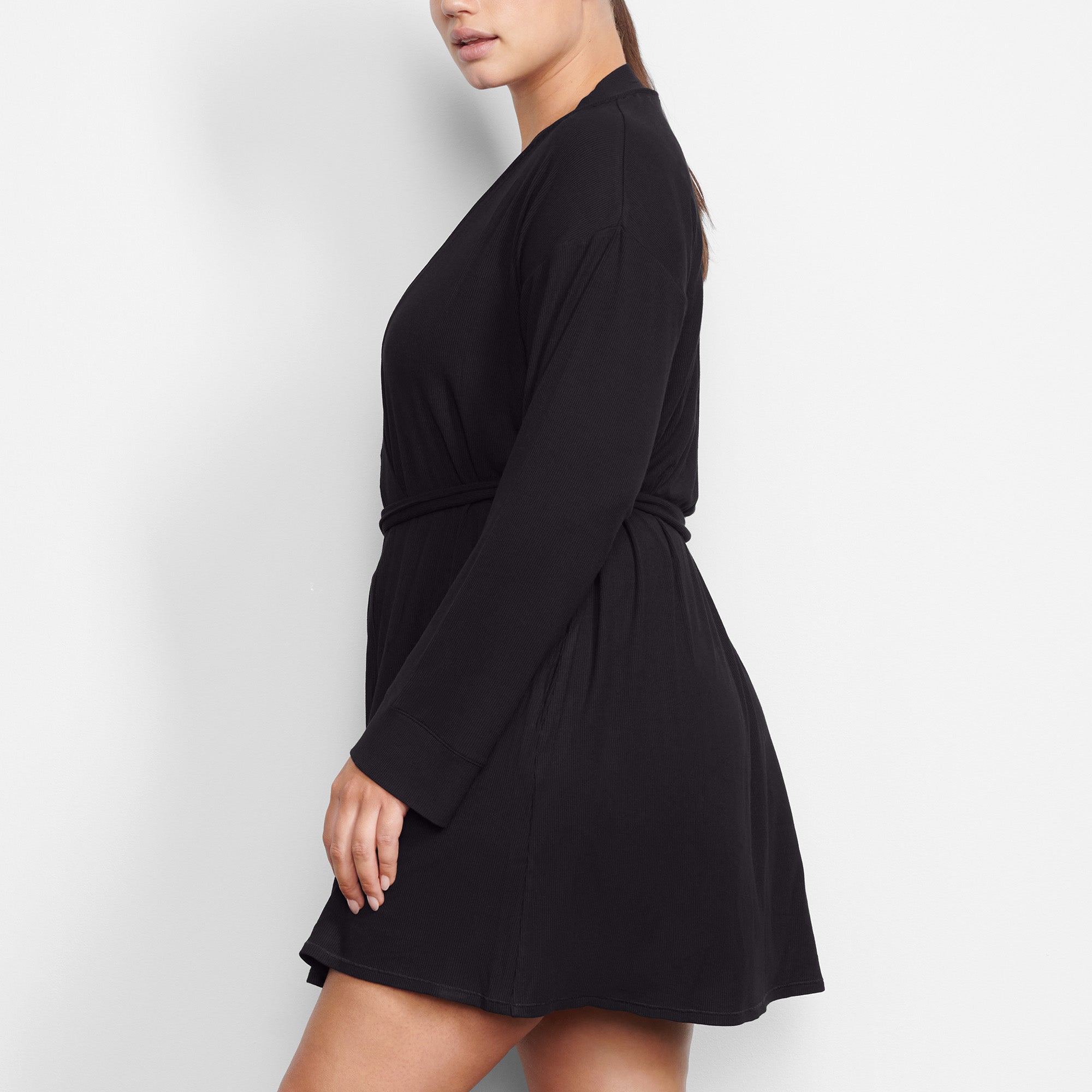 SKIMS SOFT LOUNGE ROBE | ONYX - Sneaker Türkiye