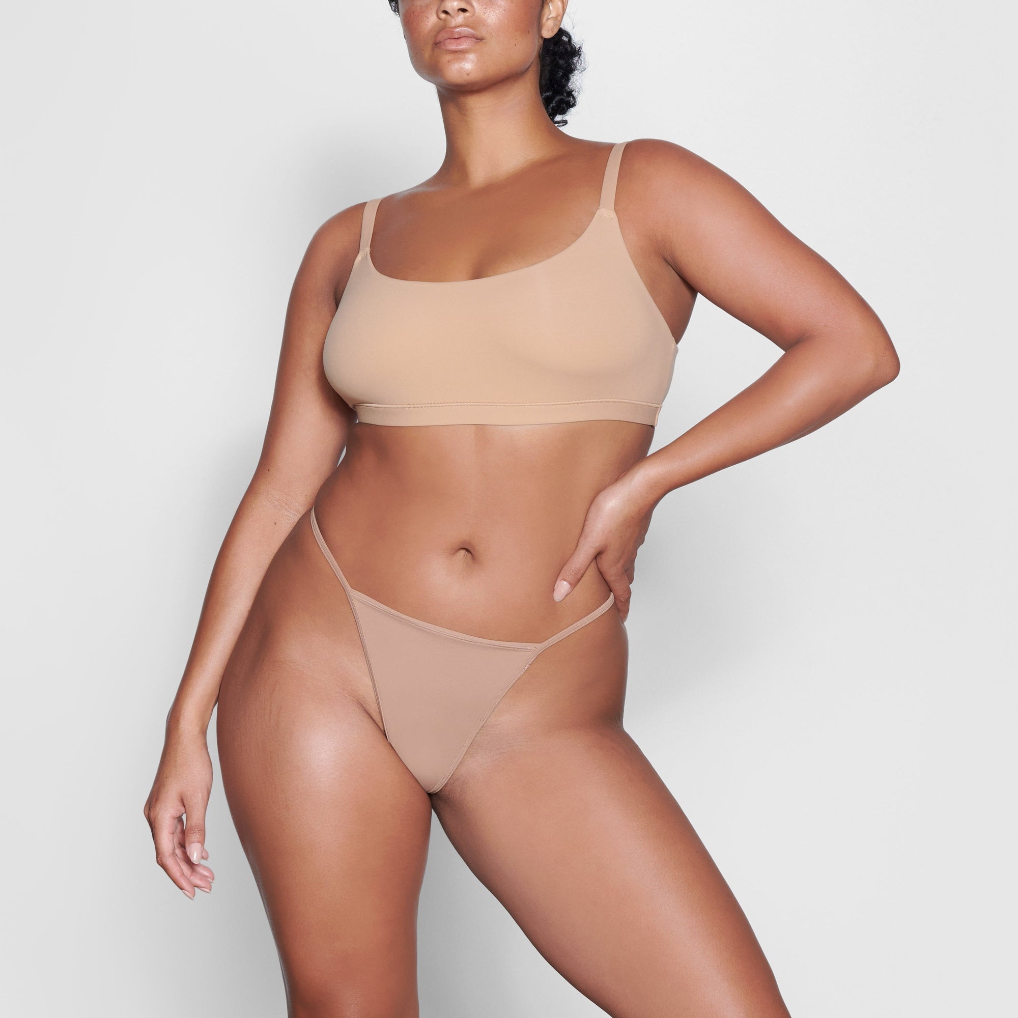 SKIMS FITS EVERYBODY T-STRING THONG | OCHRE - Sneaker Türkiye