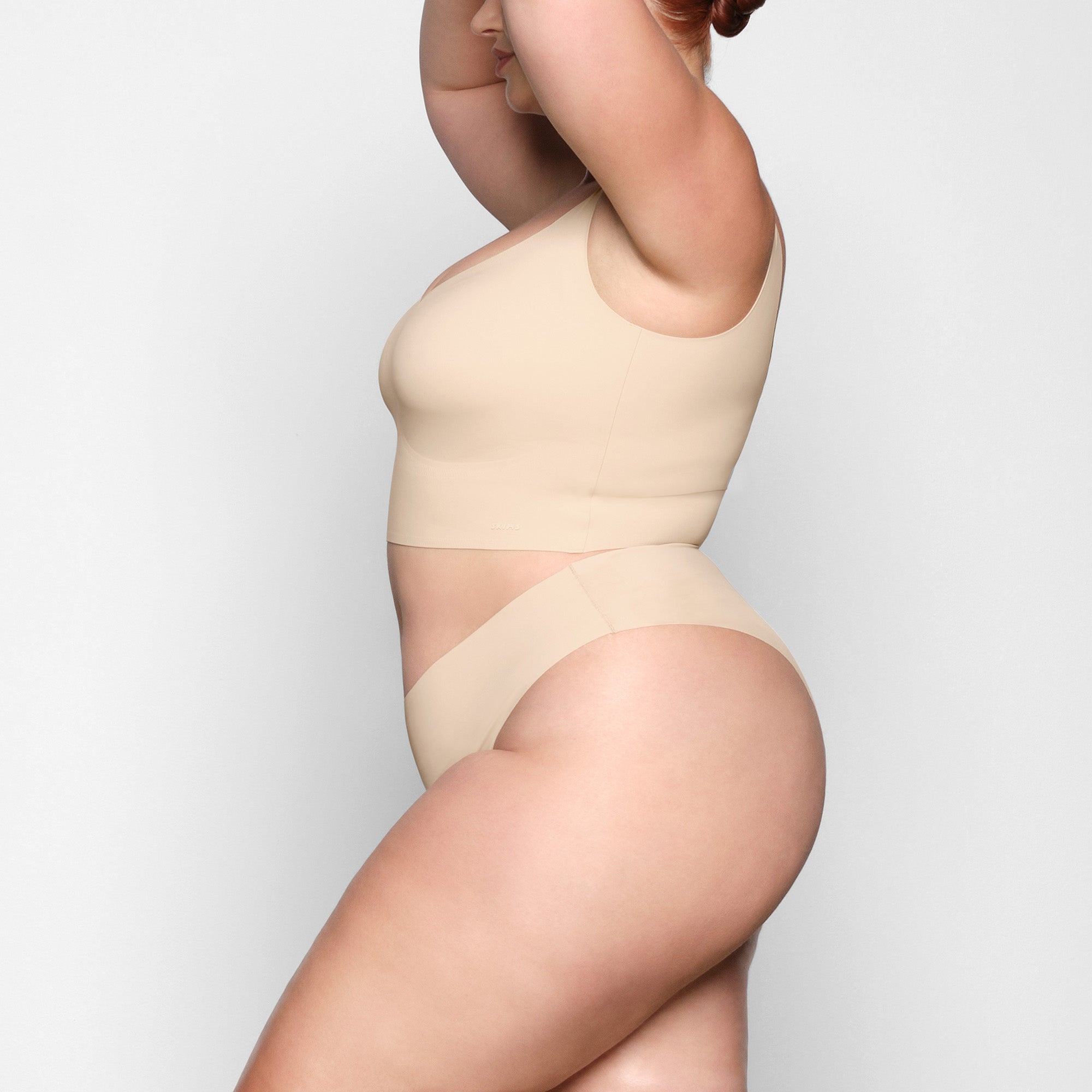 SKIMS NAKED CHEEKY HIPSTER | SAND - Sneaker Türkiye