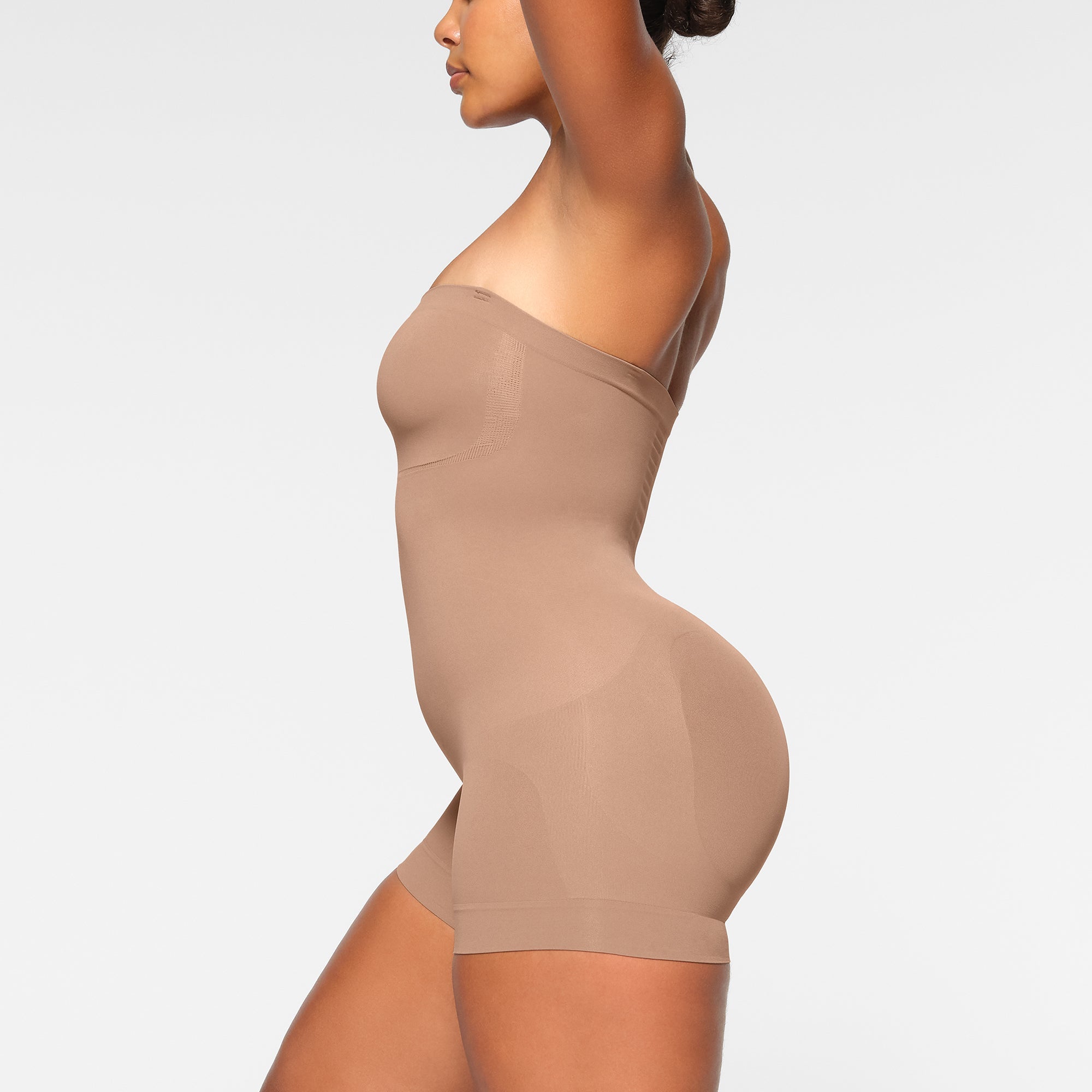 SKIMS SEAMLESS SCULPT STRAPLESS SHORTIE BODYSUIT | SIENNA - Sneaker Türkiye