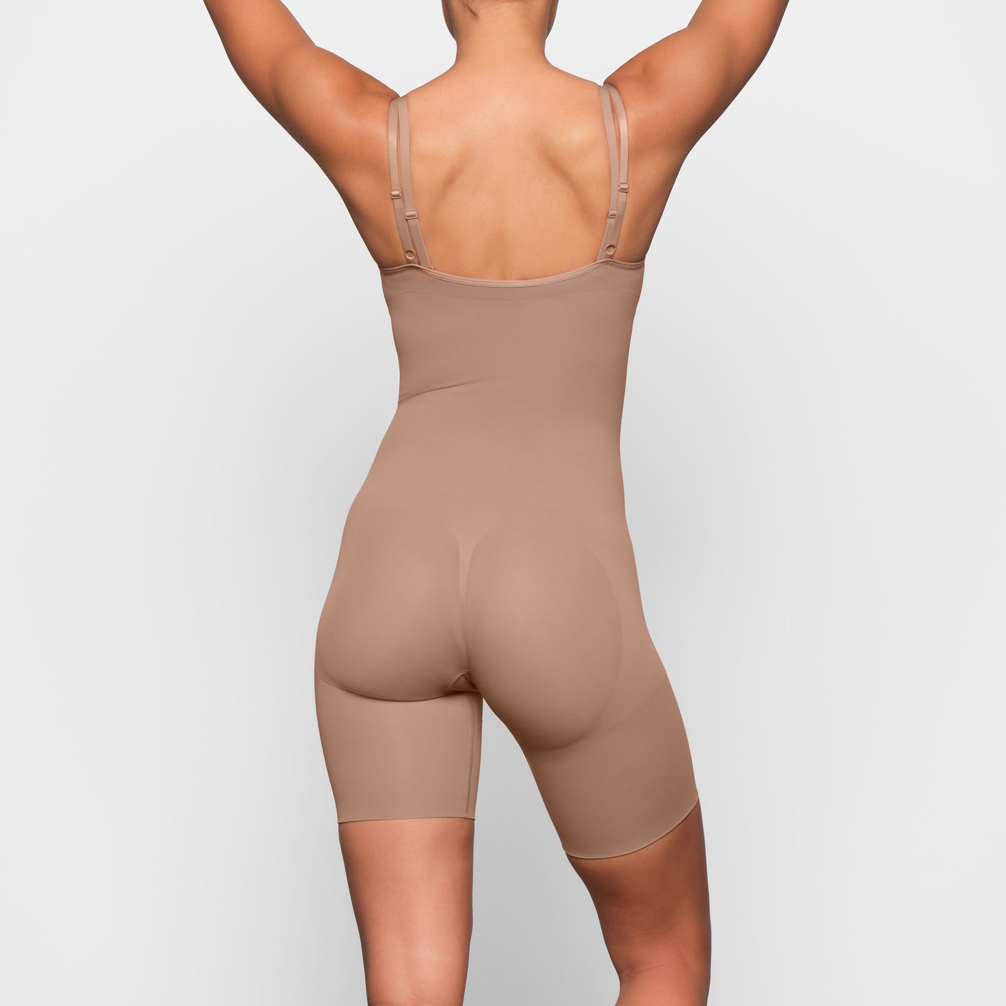 SKIMS SEAMLESS SCULPT BUTT LIFTING OPEN BUST BODYSUIT | SIENNA - Sneaker Türkiye
