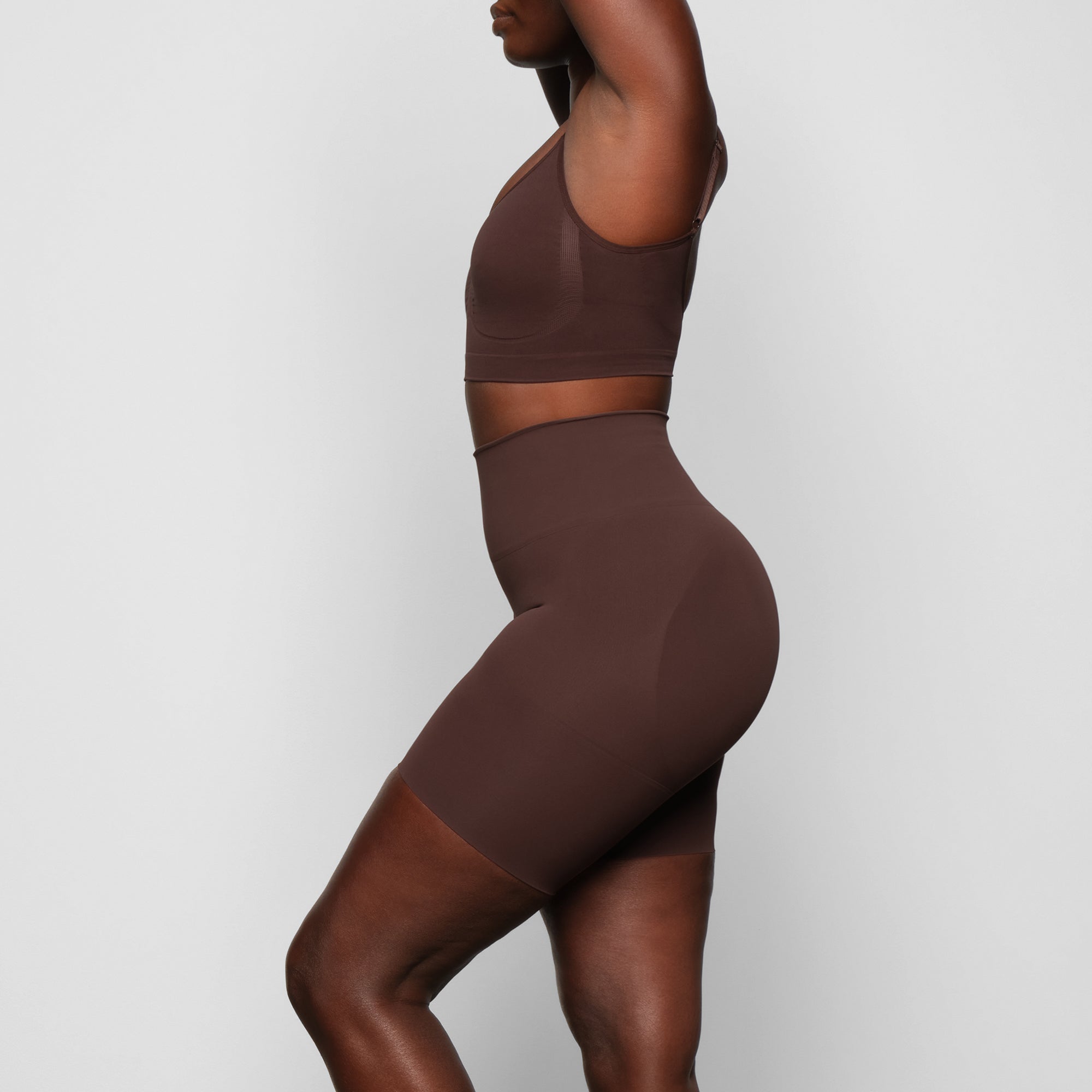 SKIMS SEAMLESS SCULPT BUTT LIFTING SHORT | COCOA - Sneaker Türkiye