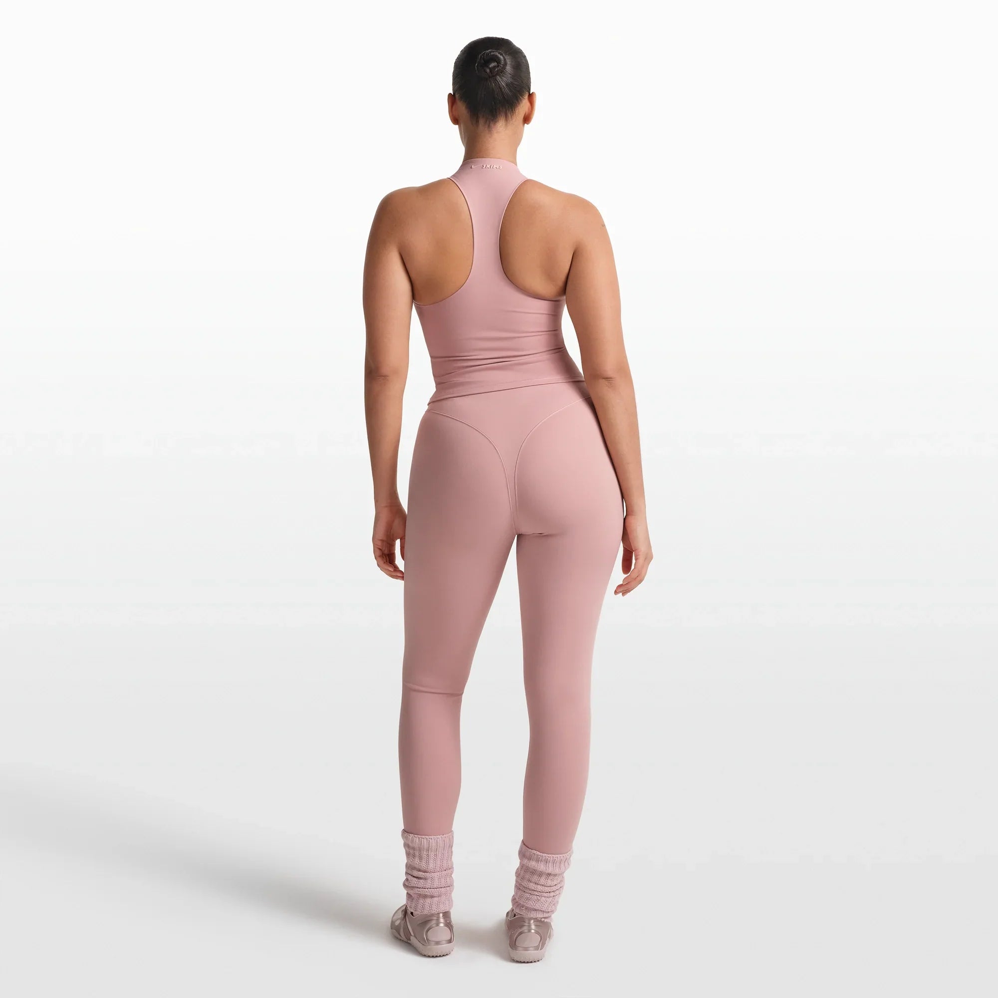 NikeSKIMS MATTE MOCK NECK RACER TANK | HIMALAYAN - Sneaker Türkiye