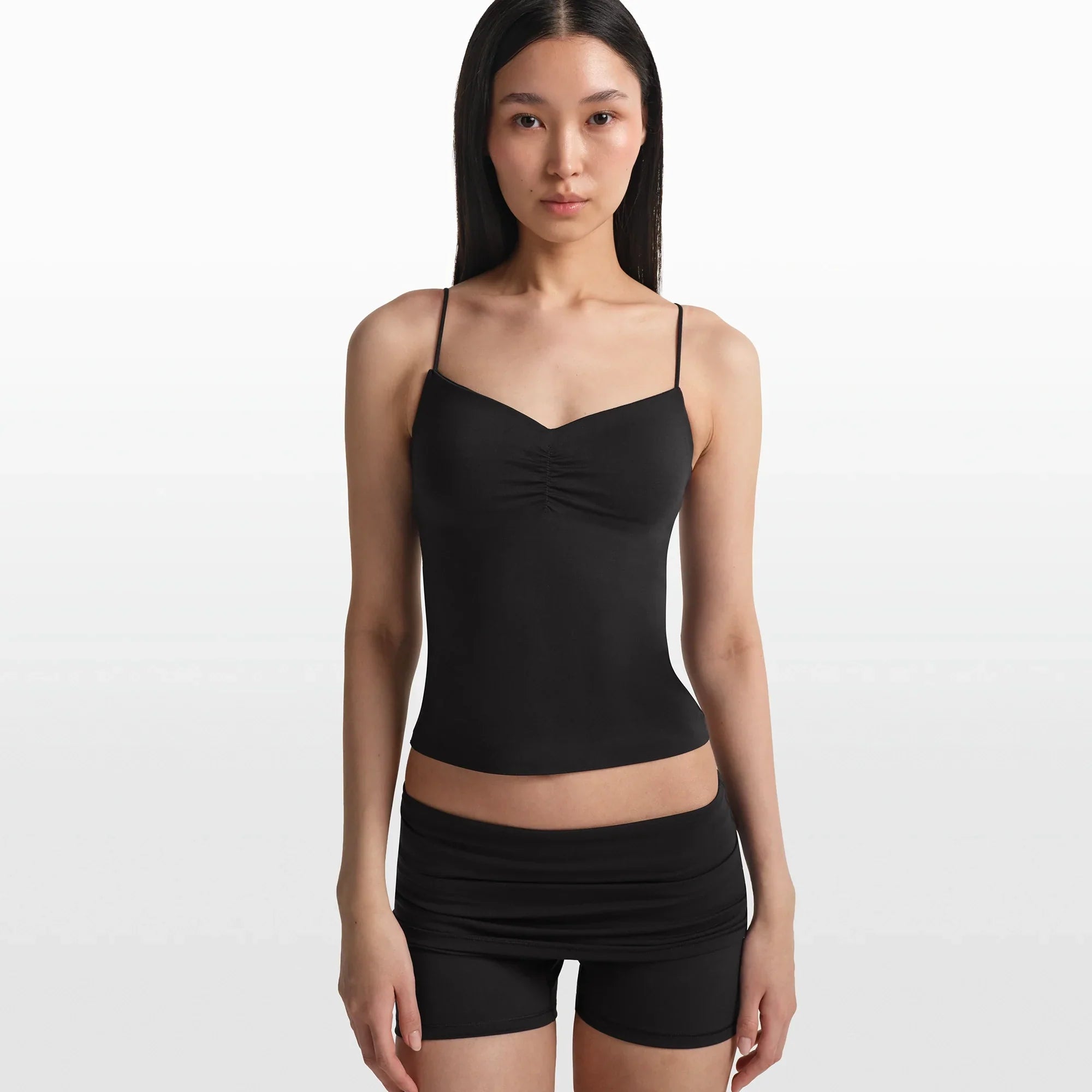 NikeSKIMS MATTE SHIRRED FRONT TANK | OBSIDIAN - Sneaker Türkiye