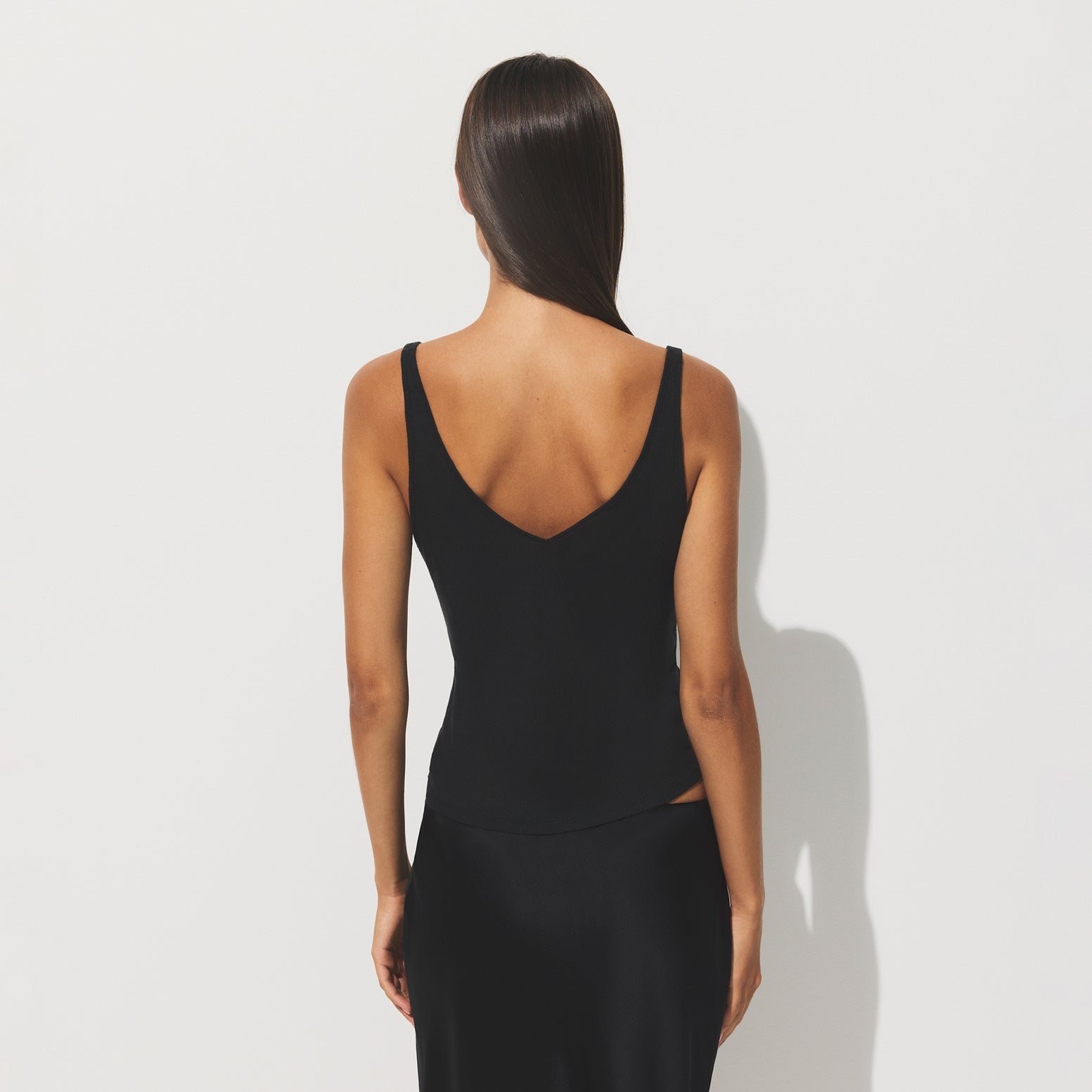 SKIMS SHEER RIB V NECK TANK | SOOT - Sneaker Türkiye
