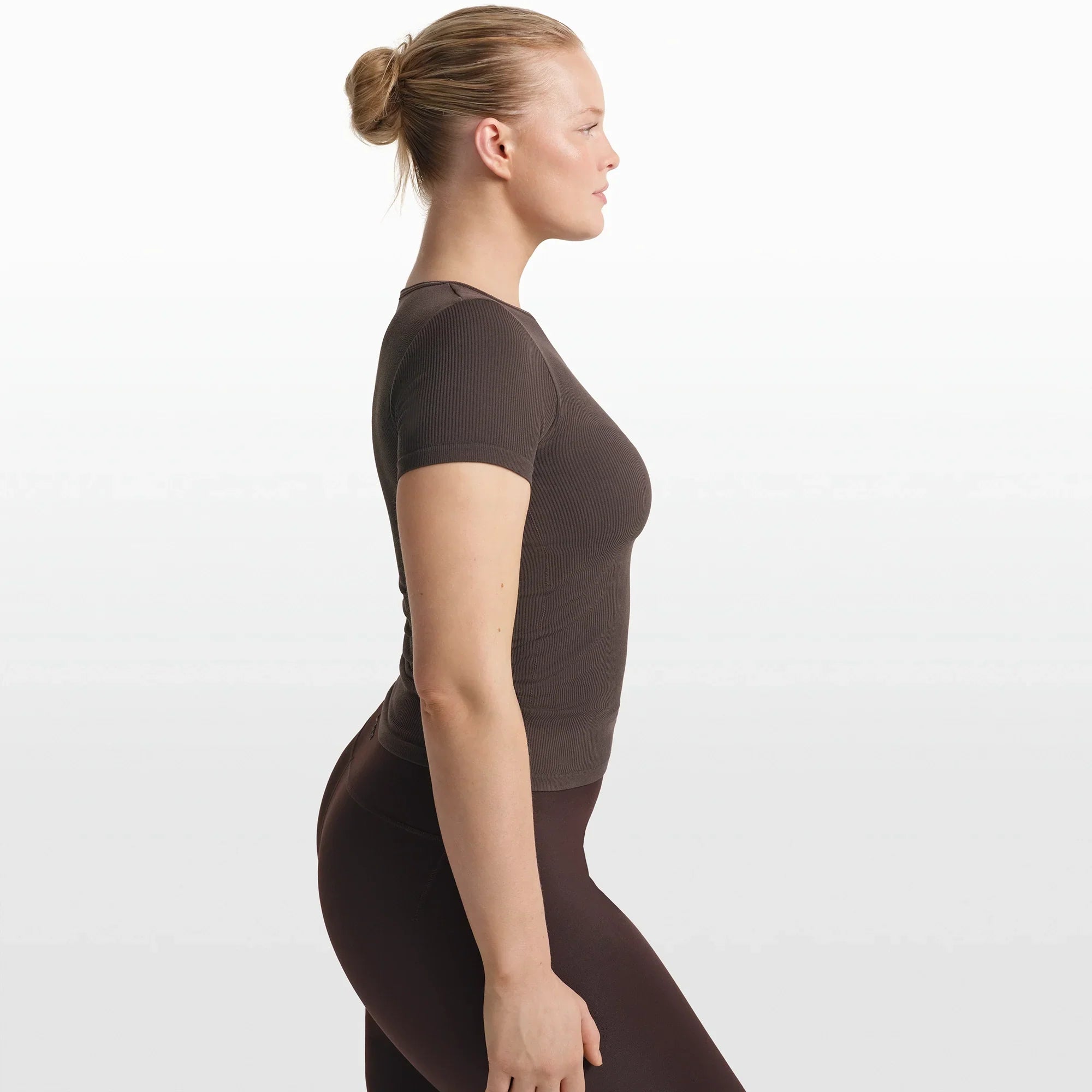 NikeSKIMS RIBBED SEAMLESS BABY TEE | PHOENIX - Sneaker Türkiye