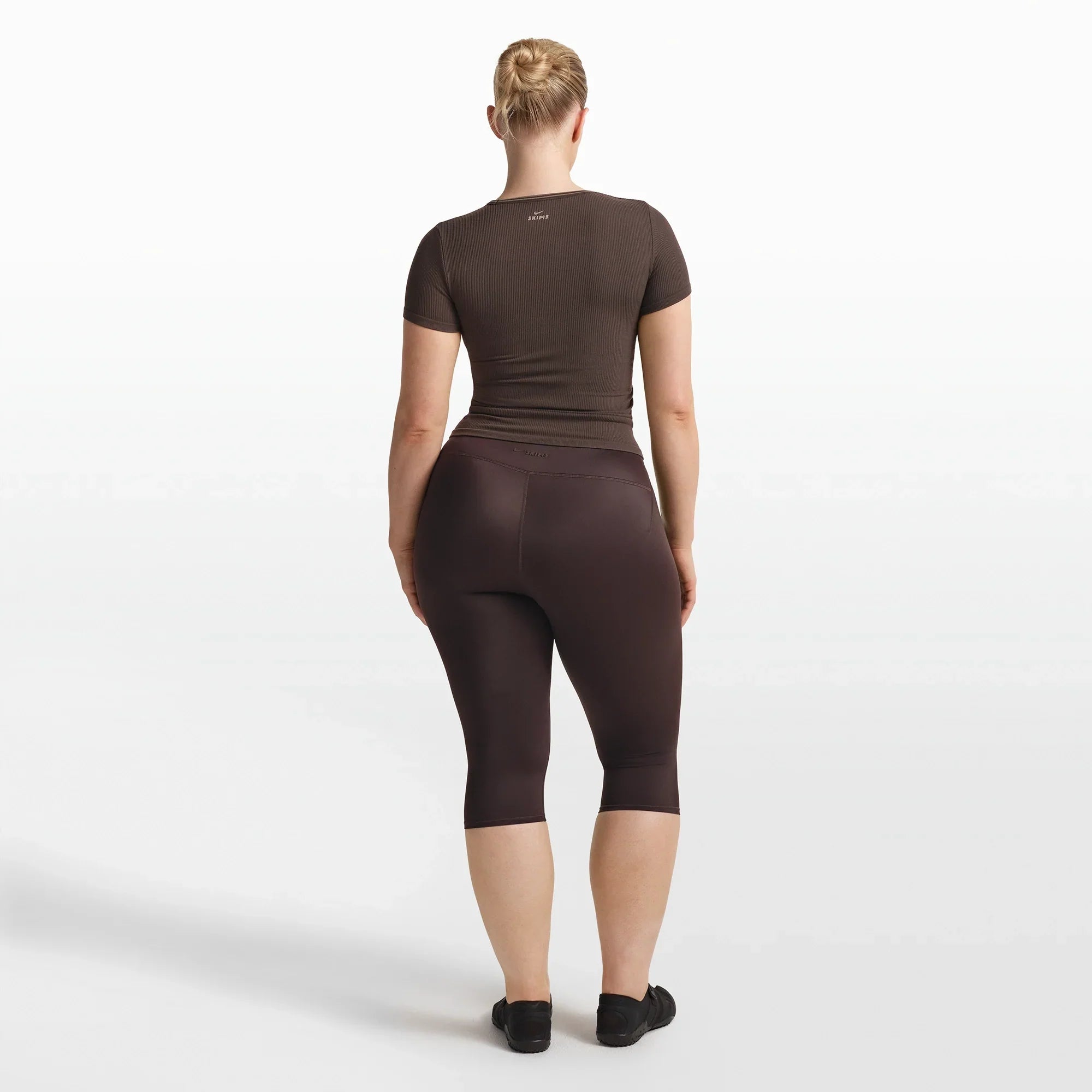 NikeSKIMS RIBBED SEAMLESS BABY TEE | PHOENIX - Sneaker Türkiye