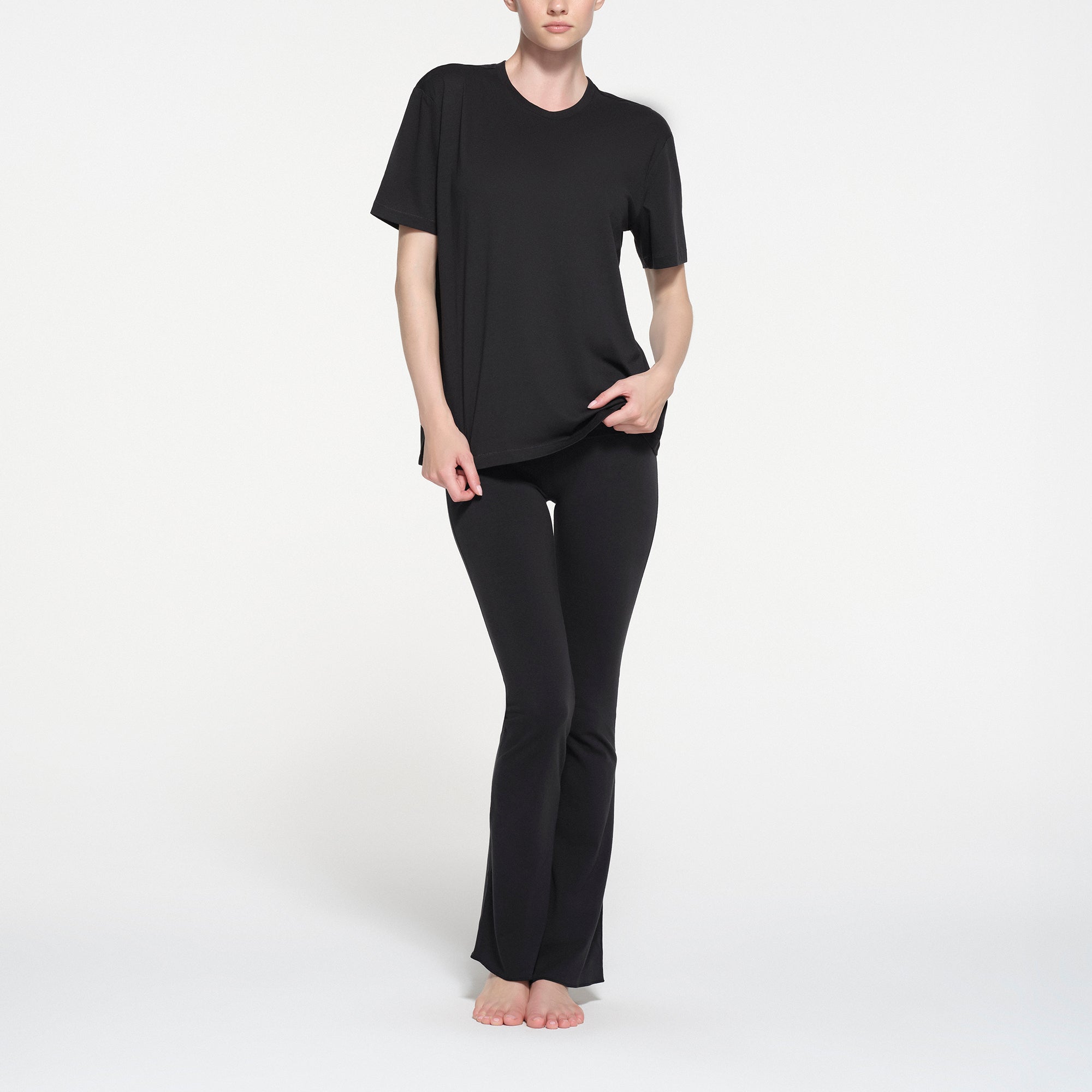SKIMS RELAXED TEES OVERBedenD LONG T-SHIRT | ONYX - Sneaker Türkiye