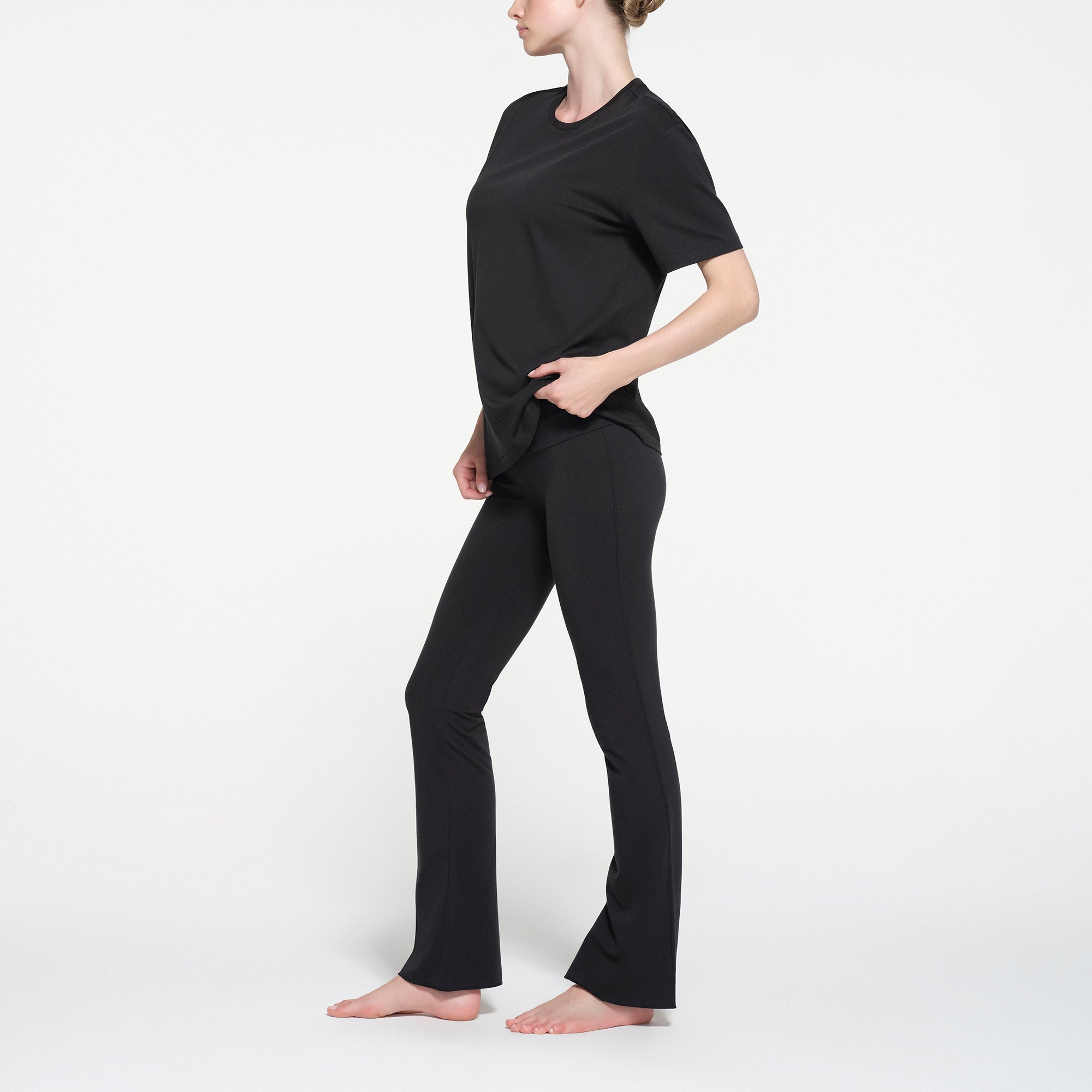 SKIMS RELAXED TEES OVERBedenD LONG T-SHIRT | ONYX - Sneaker Türkiye