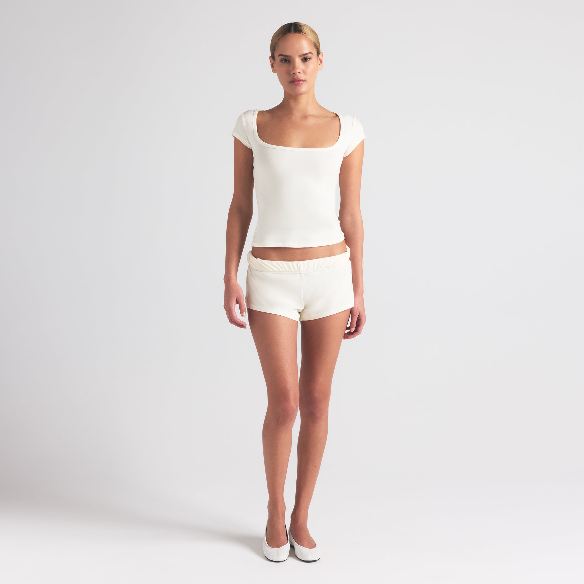 SKIMS COTTON JERSEY SCOOP NECK T-SHIRT | MARBLE - Sneaker Türkiye