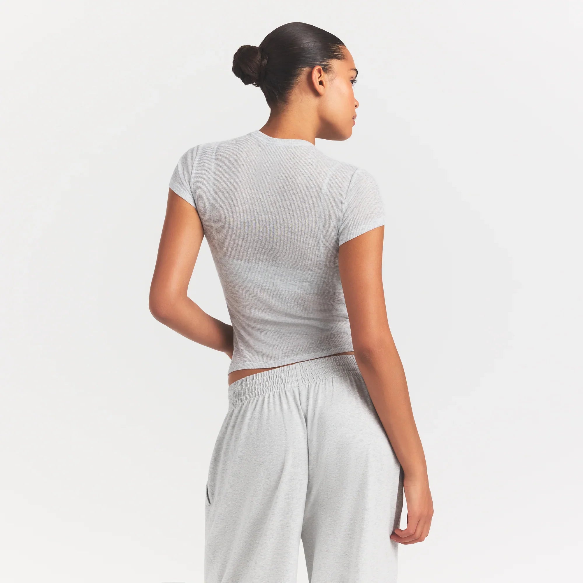 SKIMS SHEER RIB T-SHIRT | LIGHT HEATHER GREY - Sneaker Türkiye