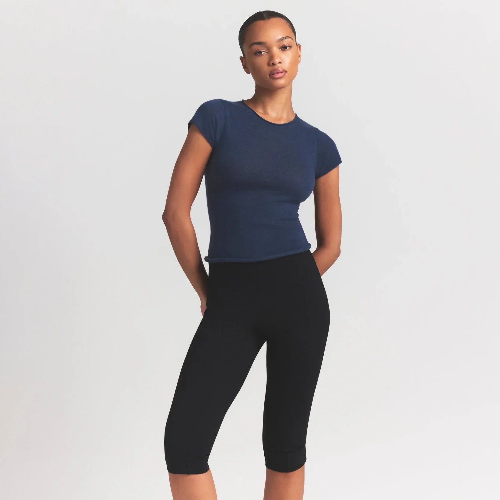SKIMS FEATHERWEIGHT CASHMERE TEE | INDIGO - Sneaker Türkiye