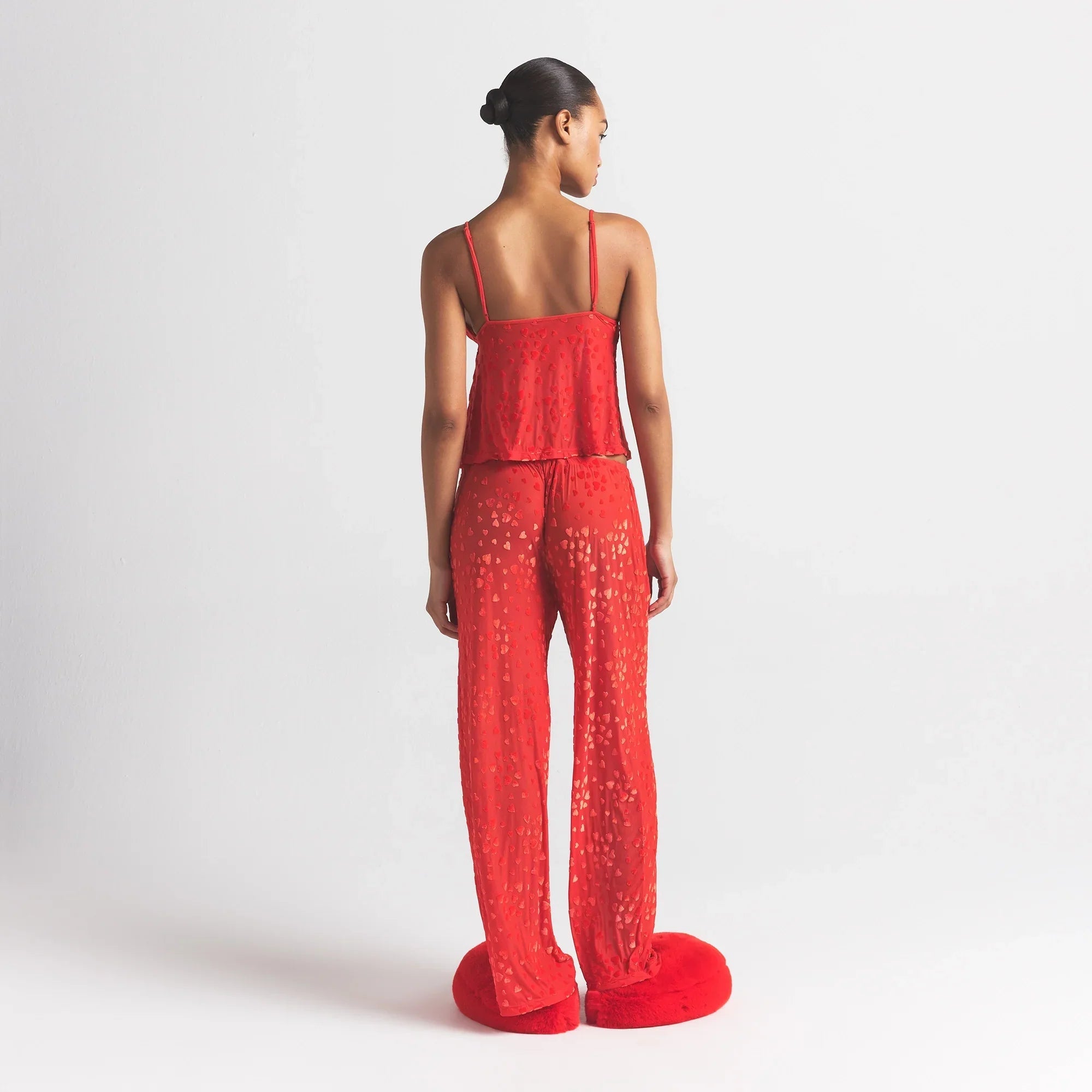 SKIMS SHEER VELVET CAMI AND PANT SET | RUBY - Sneaker Türkiye