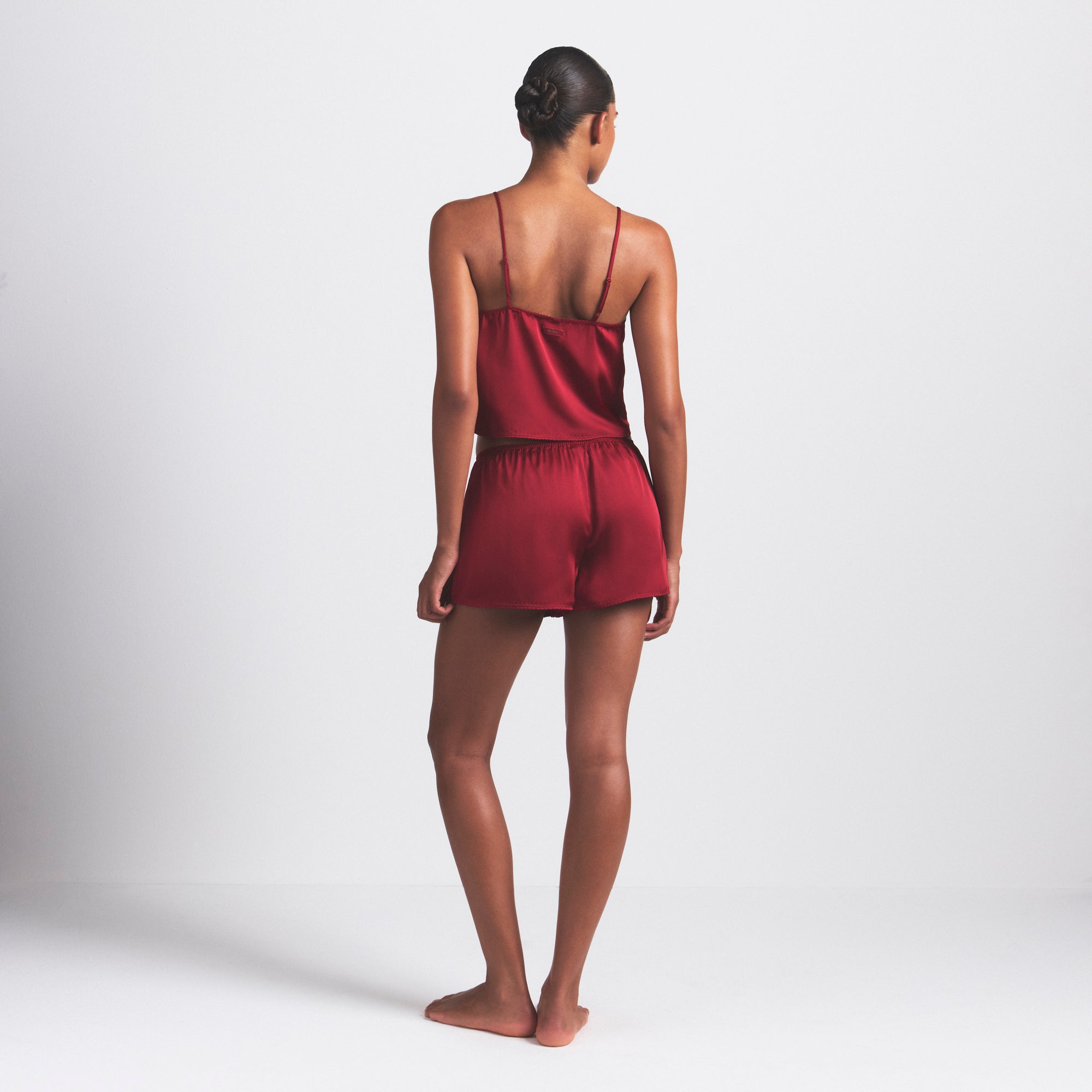 SKIMS WOVEN SHINE CAMI AND SHORT SLEEP SET | BRICK - Sneaker Türkiye