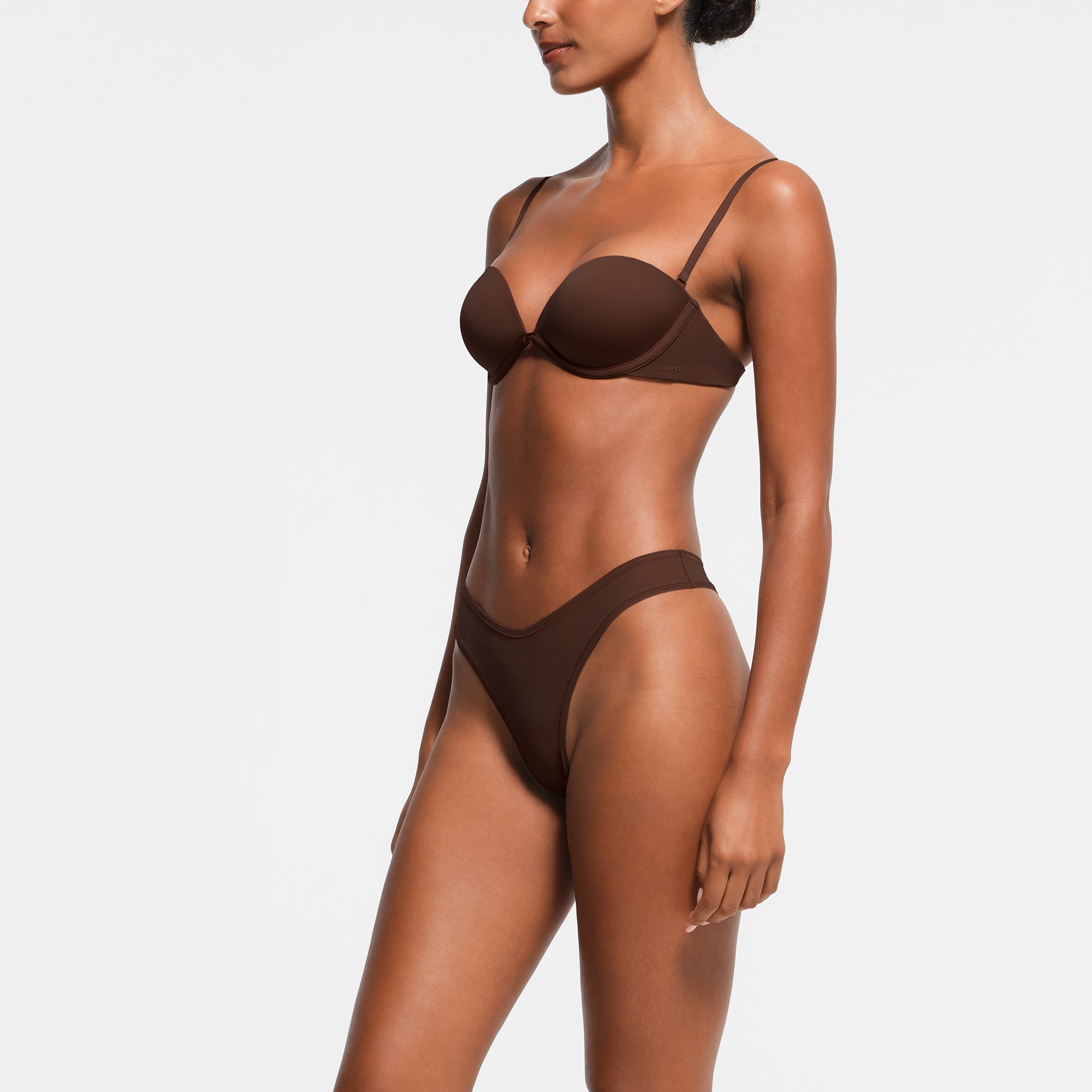 SKIMS MULTI-WAY BRA | COCOA - Sneaker Türkiye