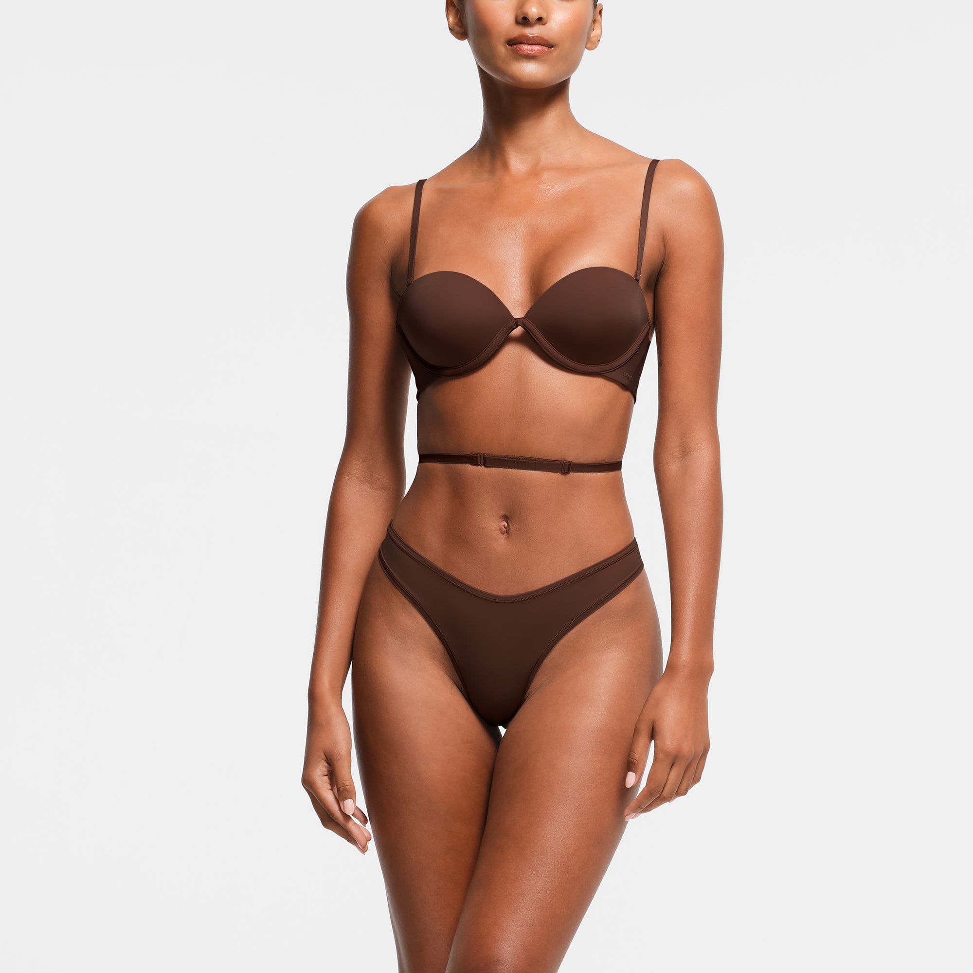 SKIMS MULTI-WAY BRA | COCOA - Sneaker Türkiye