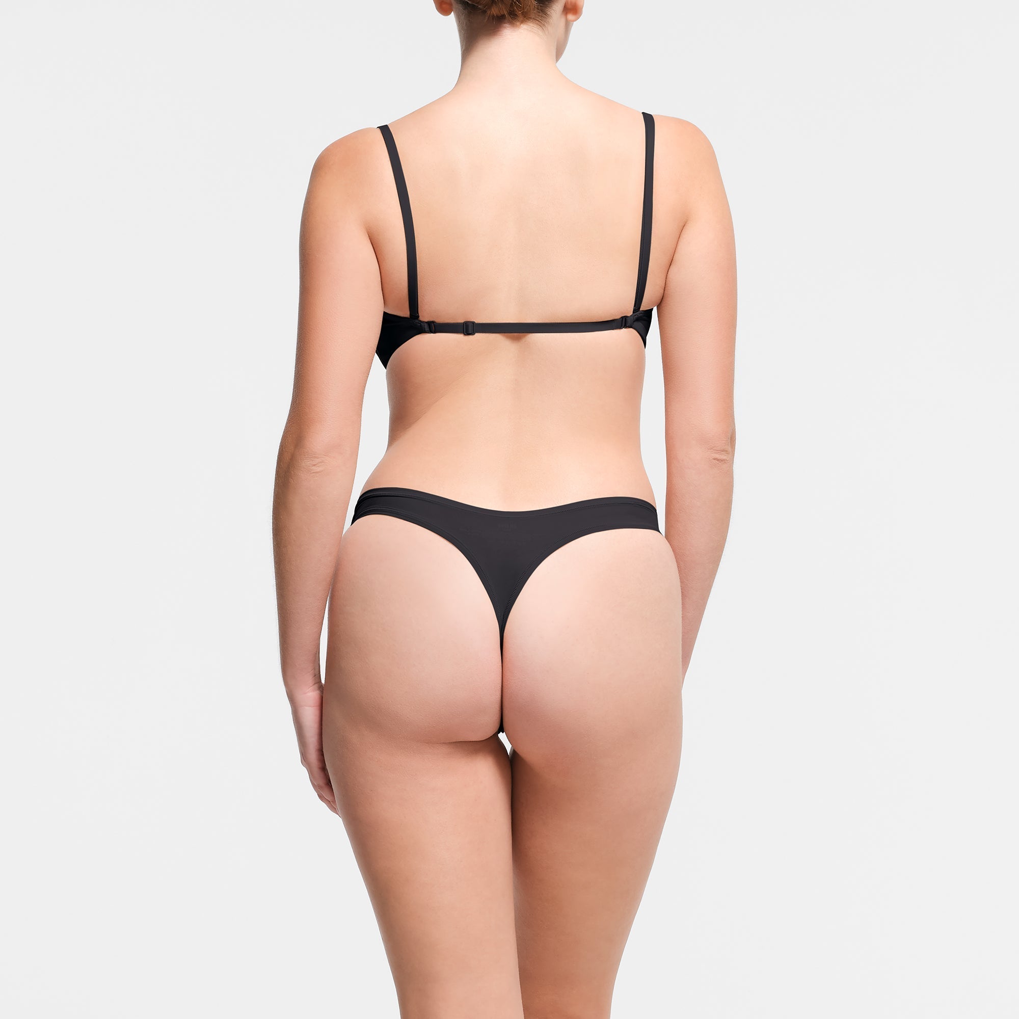 SKIMS MULTI-WAY BRA | ONYX - Sneaker Türkiye