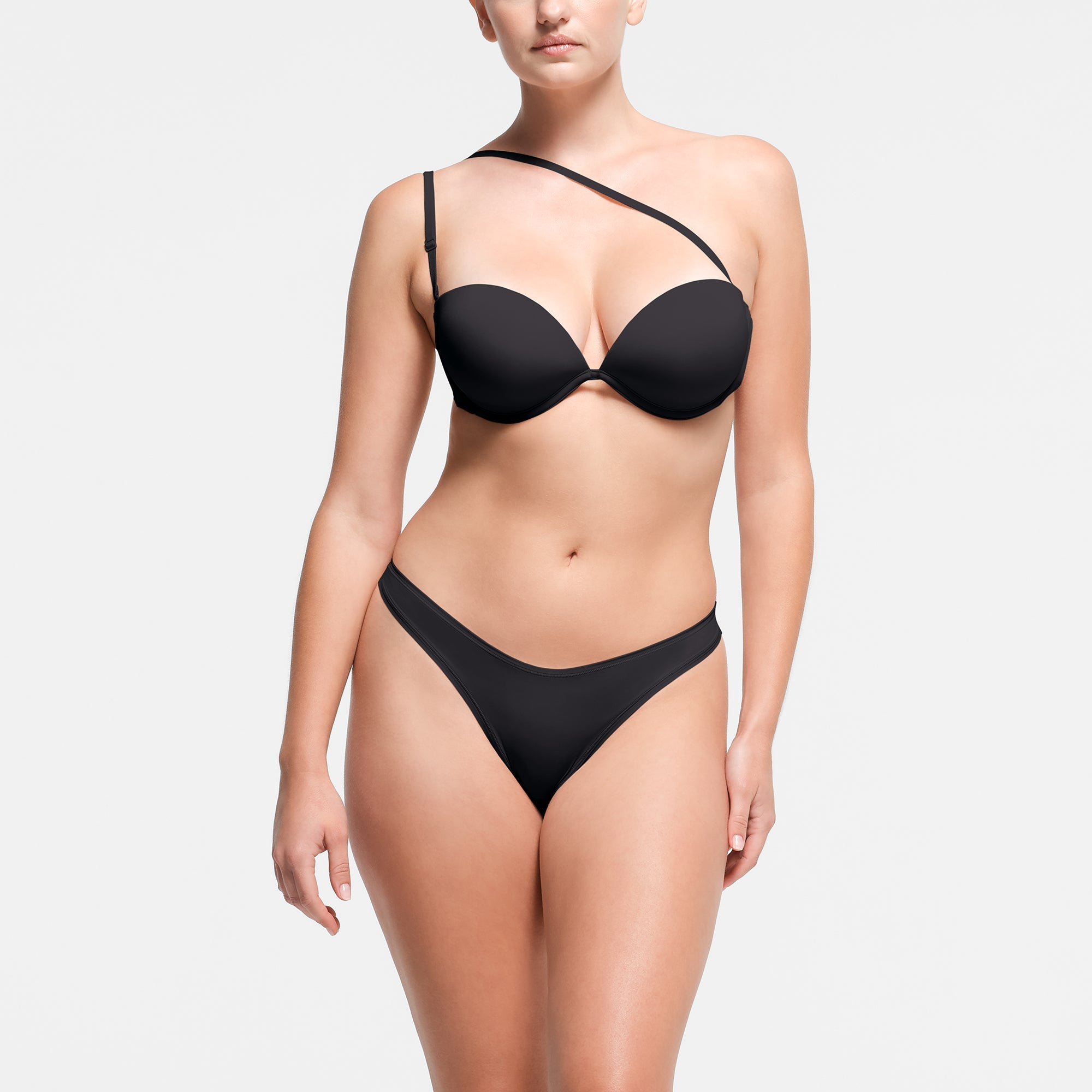 SKIMS MULTI-WAY BRA | ONYX - Sneaker Türkiye
