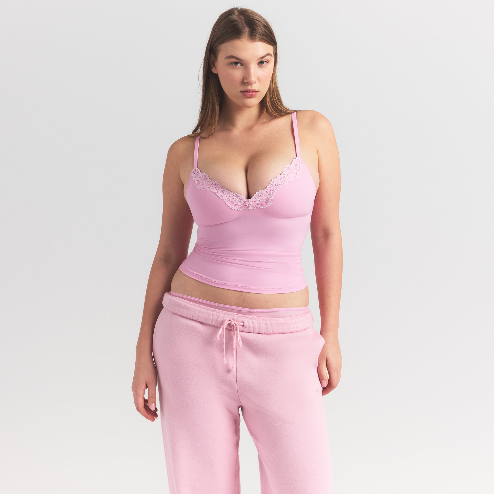 SKIMS FITS EVERYBODY LACE PUSH-UP CAMI | BUBBLE GUM TONAL - Sneaker Türkiye