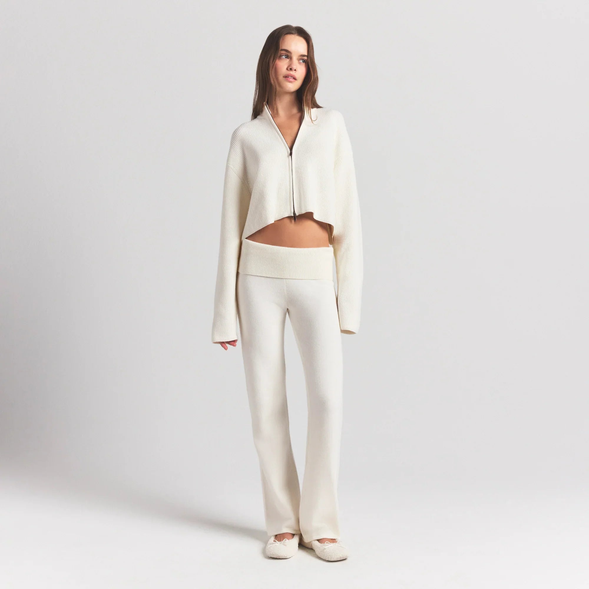 SKIMS SWEATER KNITS RIBBED MOCK NECK ZIP UP | IVORY - Sneaker Türkiye
