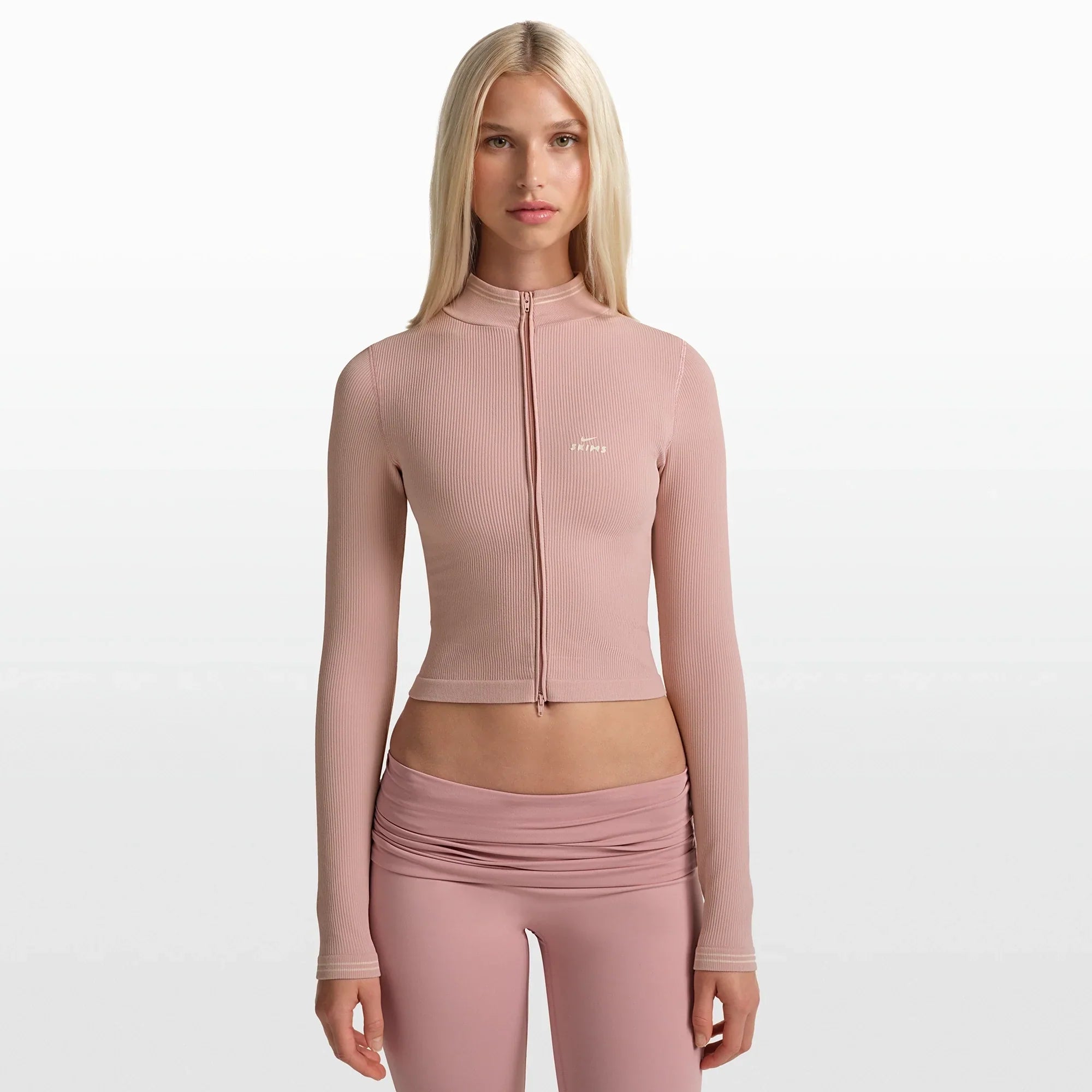 NikeSKIMS RIBBED SEAMLESS ZIP UP CROP JACKET | HIMALAYAN - Sneaker Türkiye