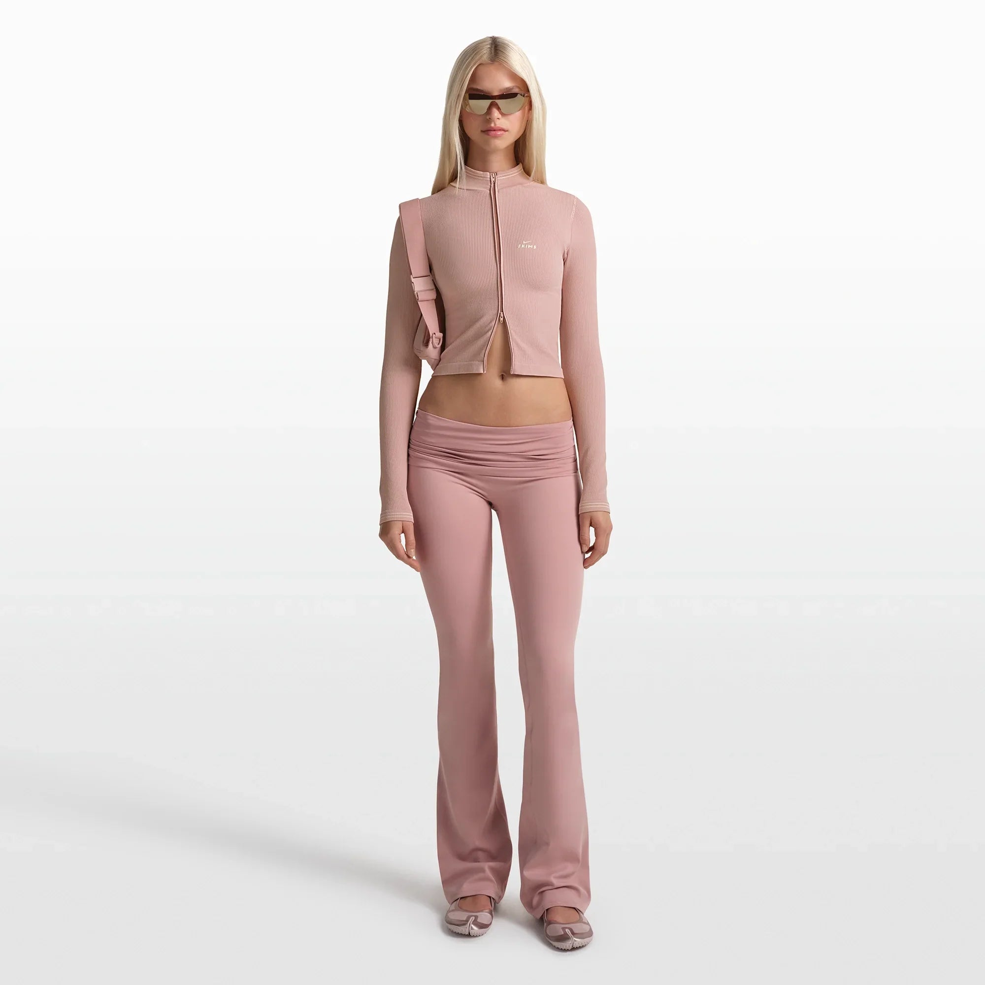NikeSKIMS RIBBED SEAMLESS ZIP UP CROP JACKET | HIMALAYAN - Sneaker Türkiye