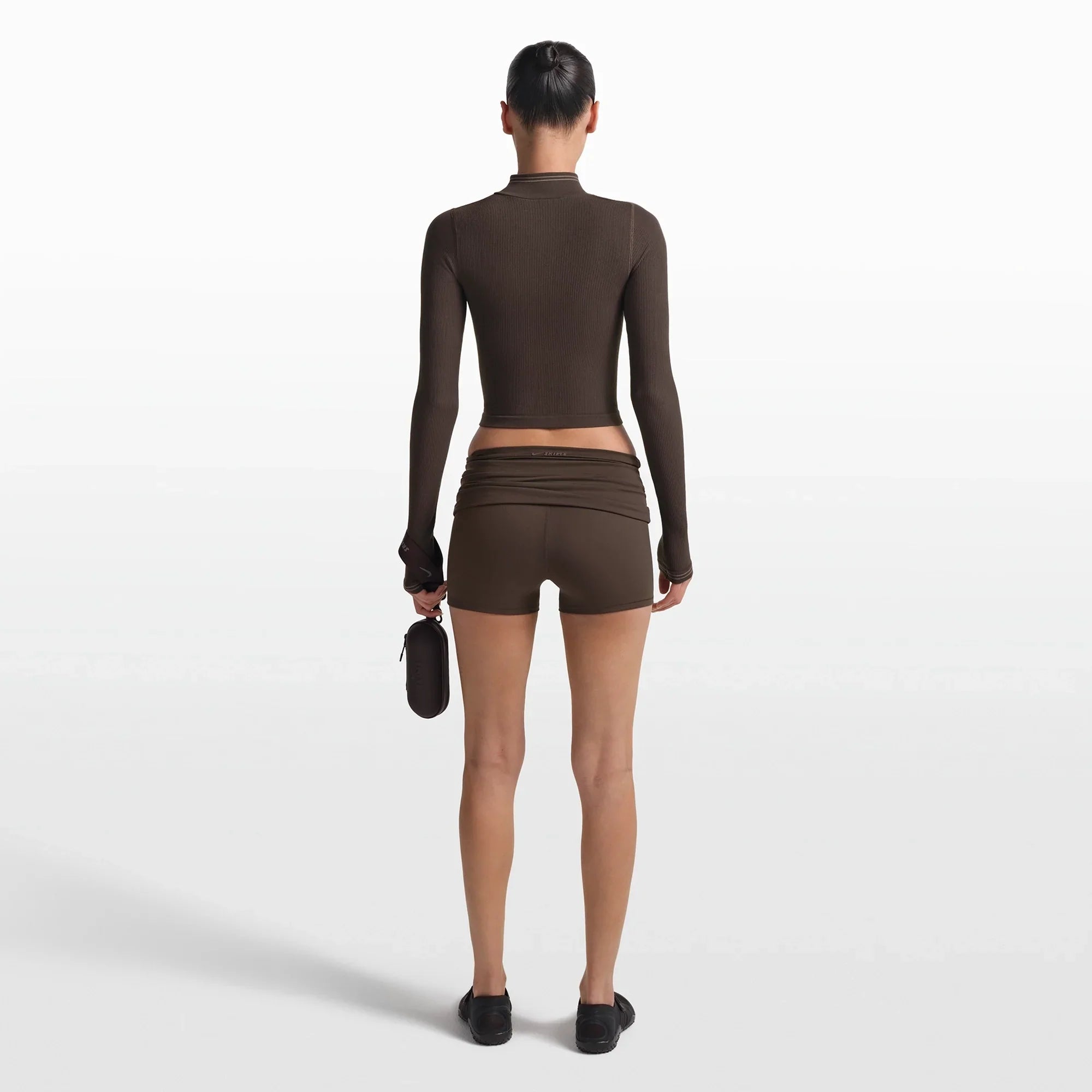 NikeSKIMS RIBBED SEAMLESS ZIP UP CROP JACKET | PHOENIX - Sneaker Türkiye