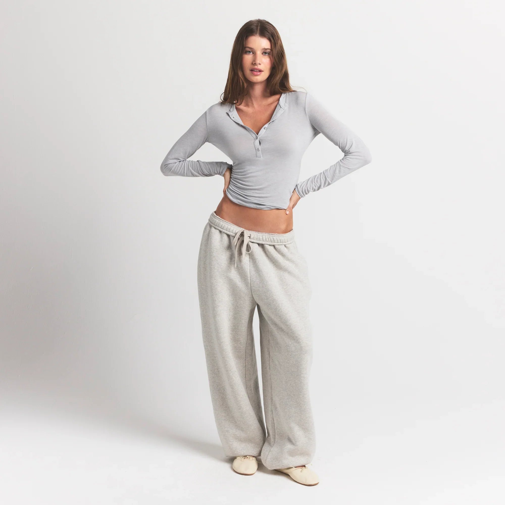 SKIMS SHEER MODAL CREWNECK HENLEY | HEATHER GREY - Sneaker Türkiye