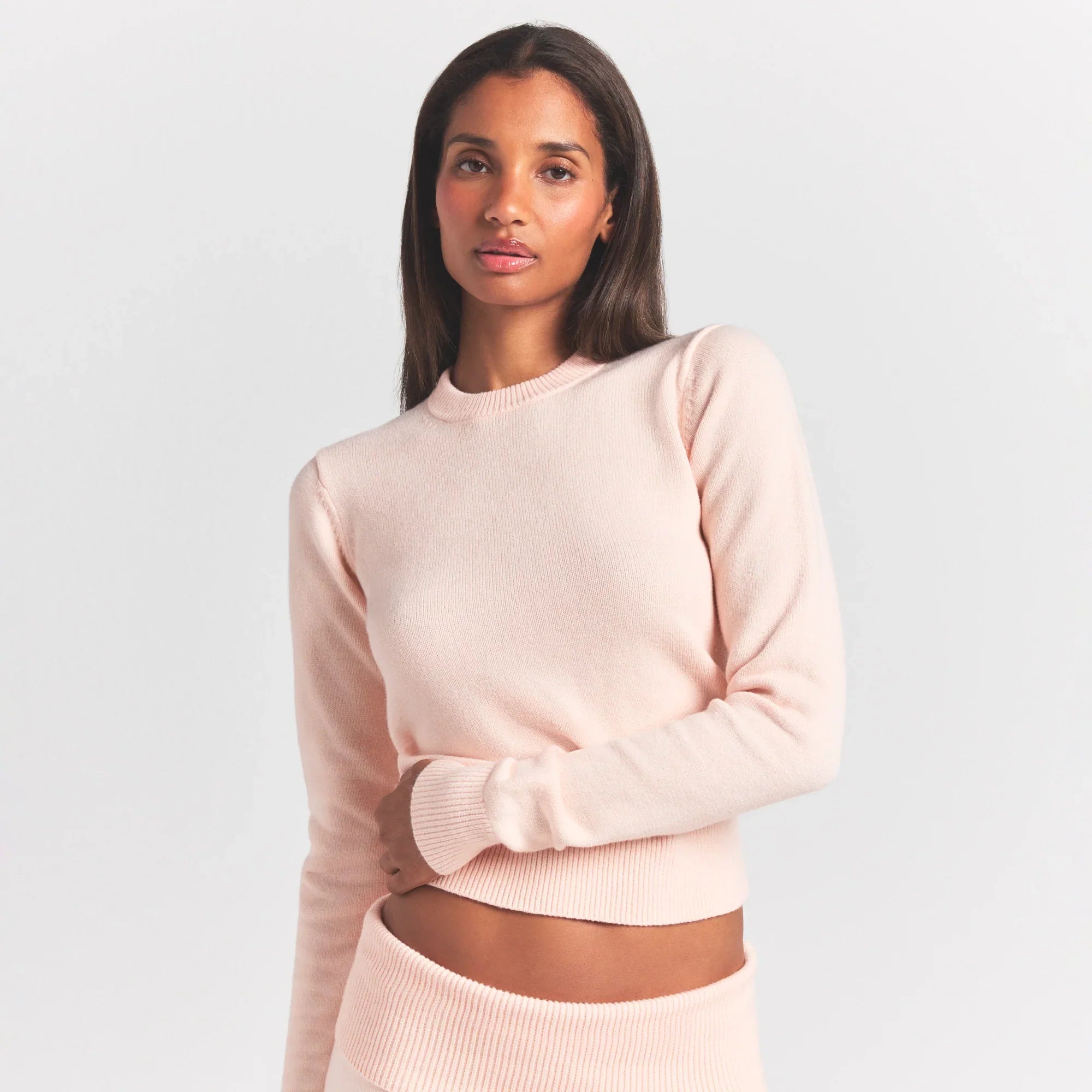 SKIMS SWEATER KNITS RIBBED LONG SLEEVE FITTED CREW NECK | PRIMROSE - Sneaker Türkiye