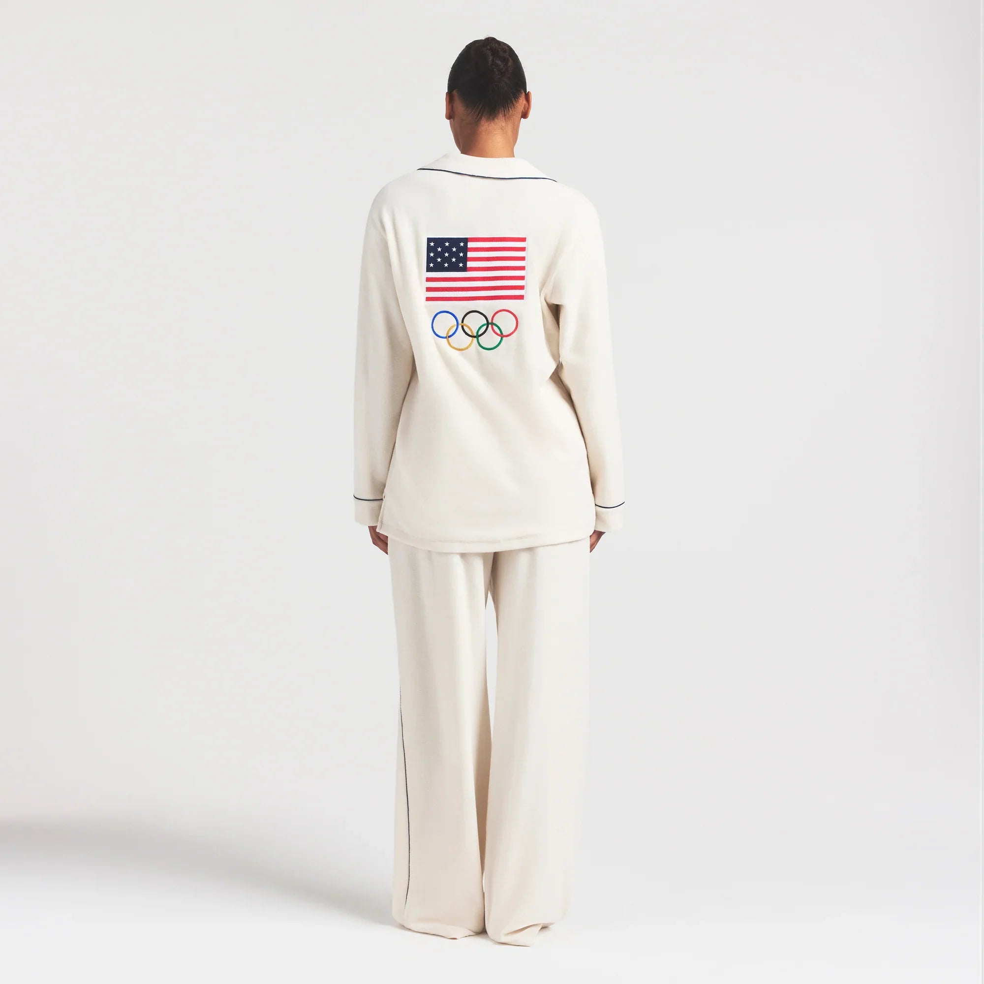 SKIMS FOR TEAM USA FLEECE UNISEX OLYMPIC OVERBedenD SLEEP TOP | ECRU - Sneaker Türkiye
