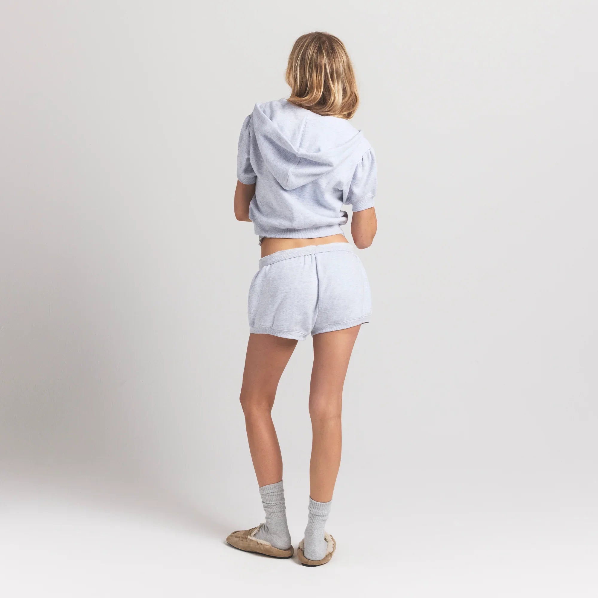 SKIMS COTTON FLEECE BUBBLE SLEEVE CROPPED ZIP UP | LIGHT HEATHER GREY - Sneaker Türkiye