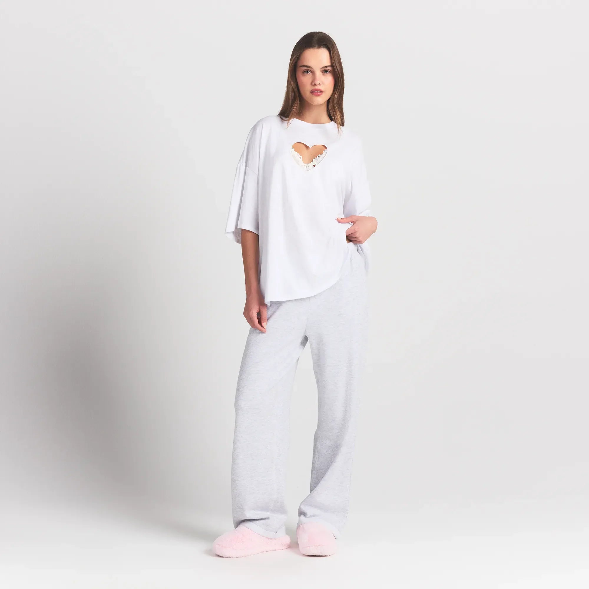 SKIMS WORN IN JERSEY HEART OVERBedenD T-SHIRT | SNOW - Sneaker Türkiye