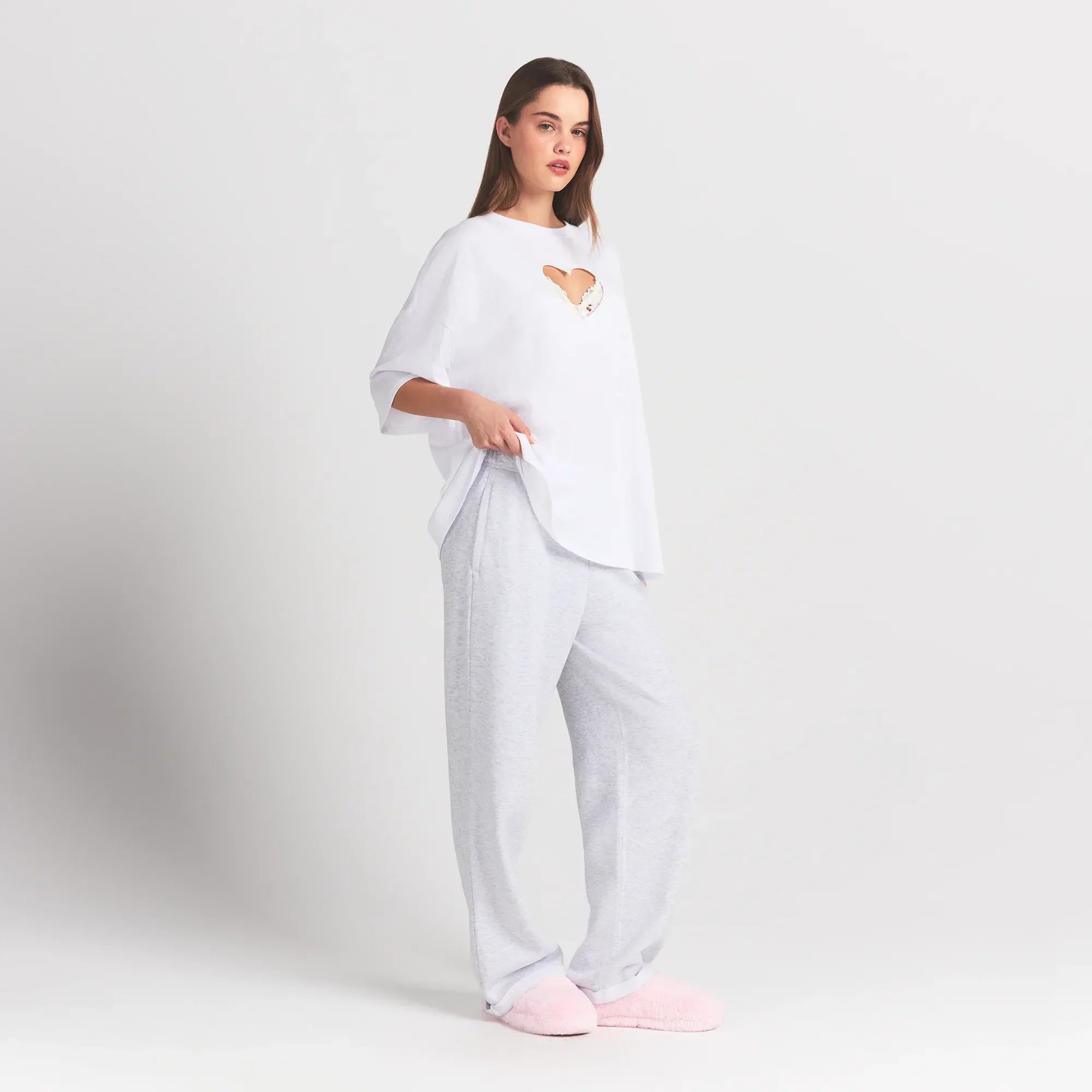 SKIMS WORN IN JERSEY HEART OVERBedenD T-SHIRT | SNOW - Sneaker Türkiye