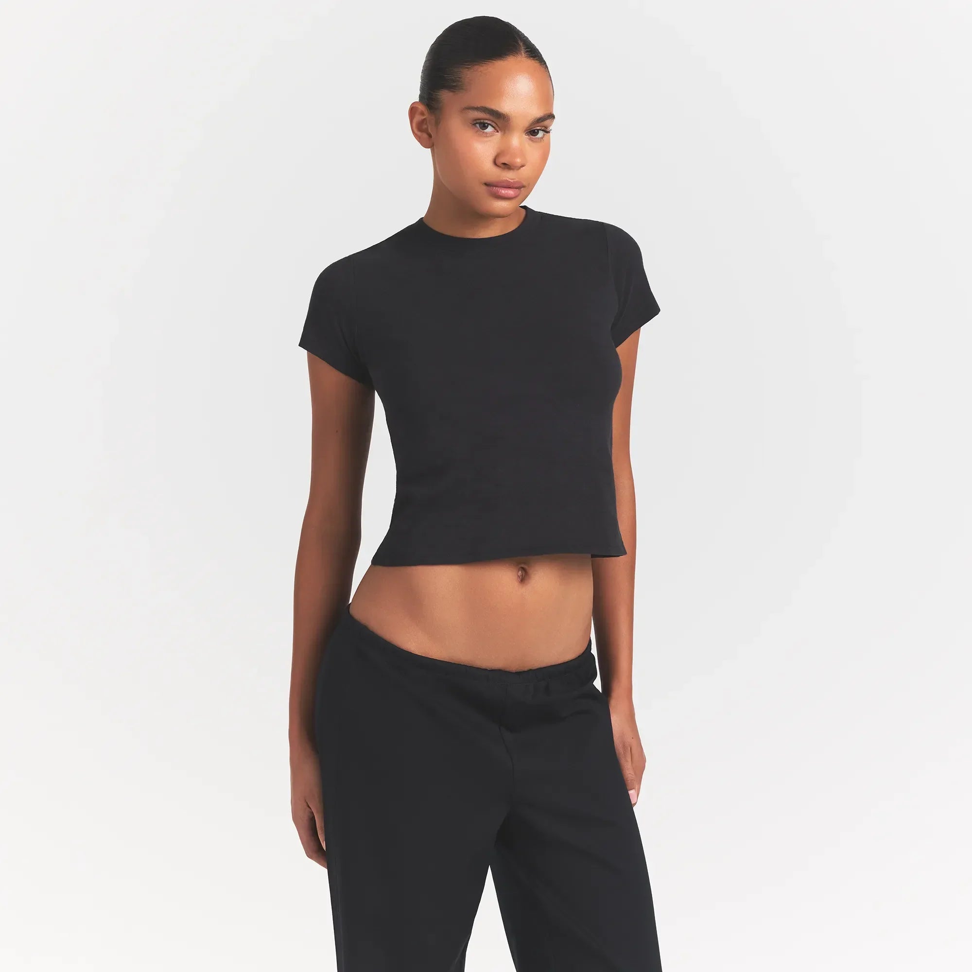 SKIMS WORN IN JERSEY T-SHIRT | WASHED ONYX - Sneaker Türkiye