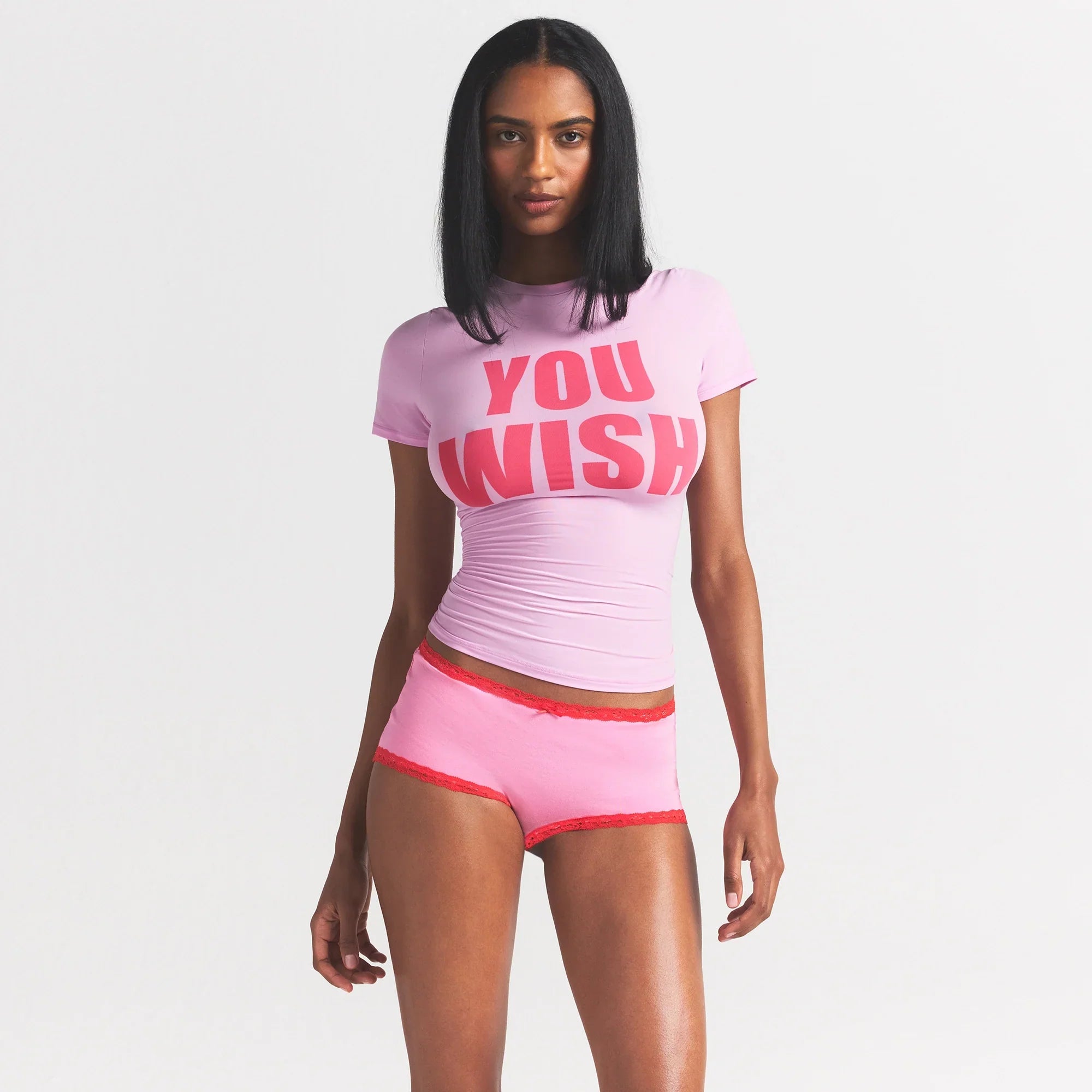 SKIMS FITS EVERYBODY T-SHIRT | PETAL YOU WISH - Sneaker Türkiye