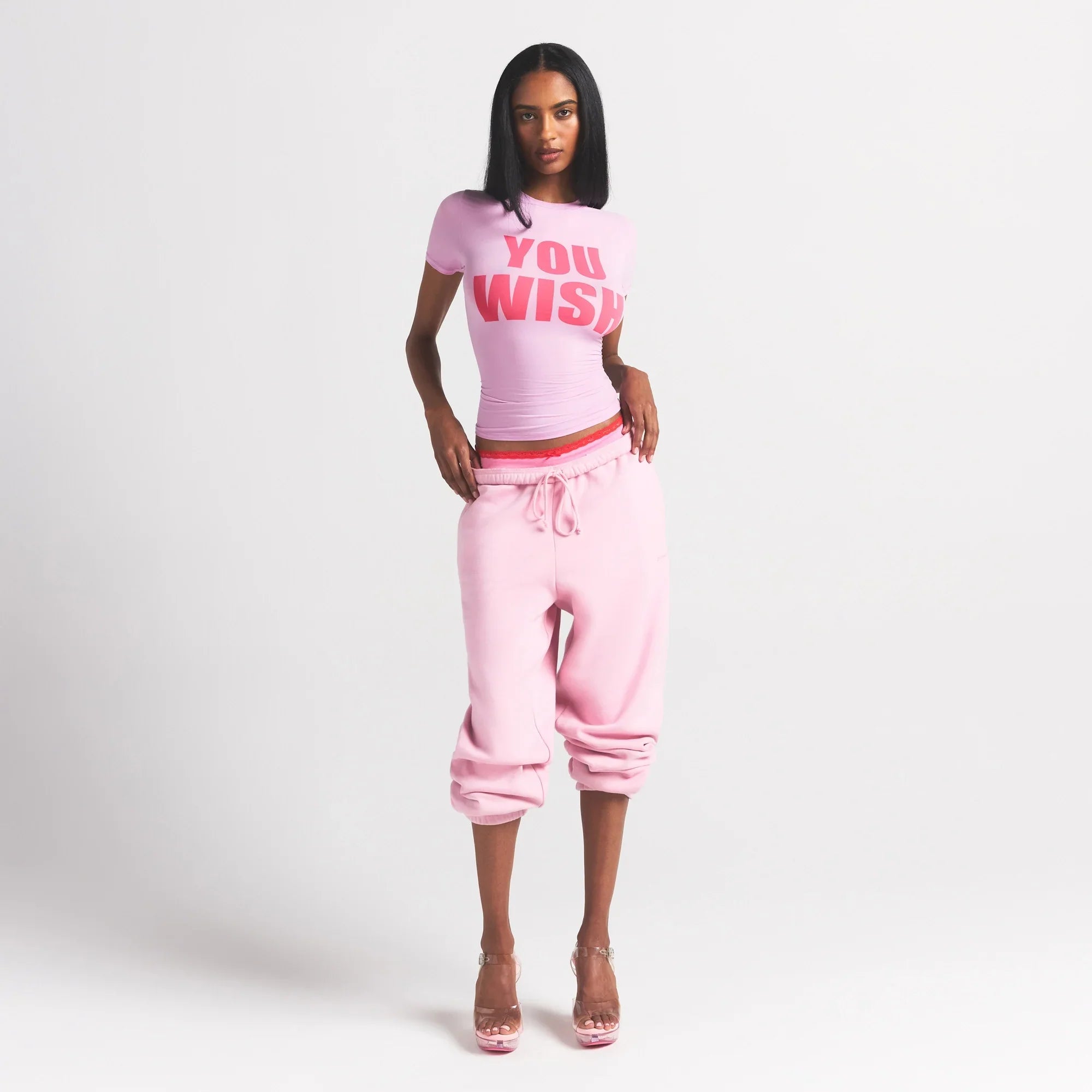 SKIMS FITS EVERYBODY T-SHIRT | PETAL YOU WISH - Sneaker Türkiye